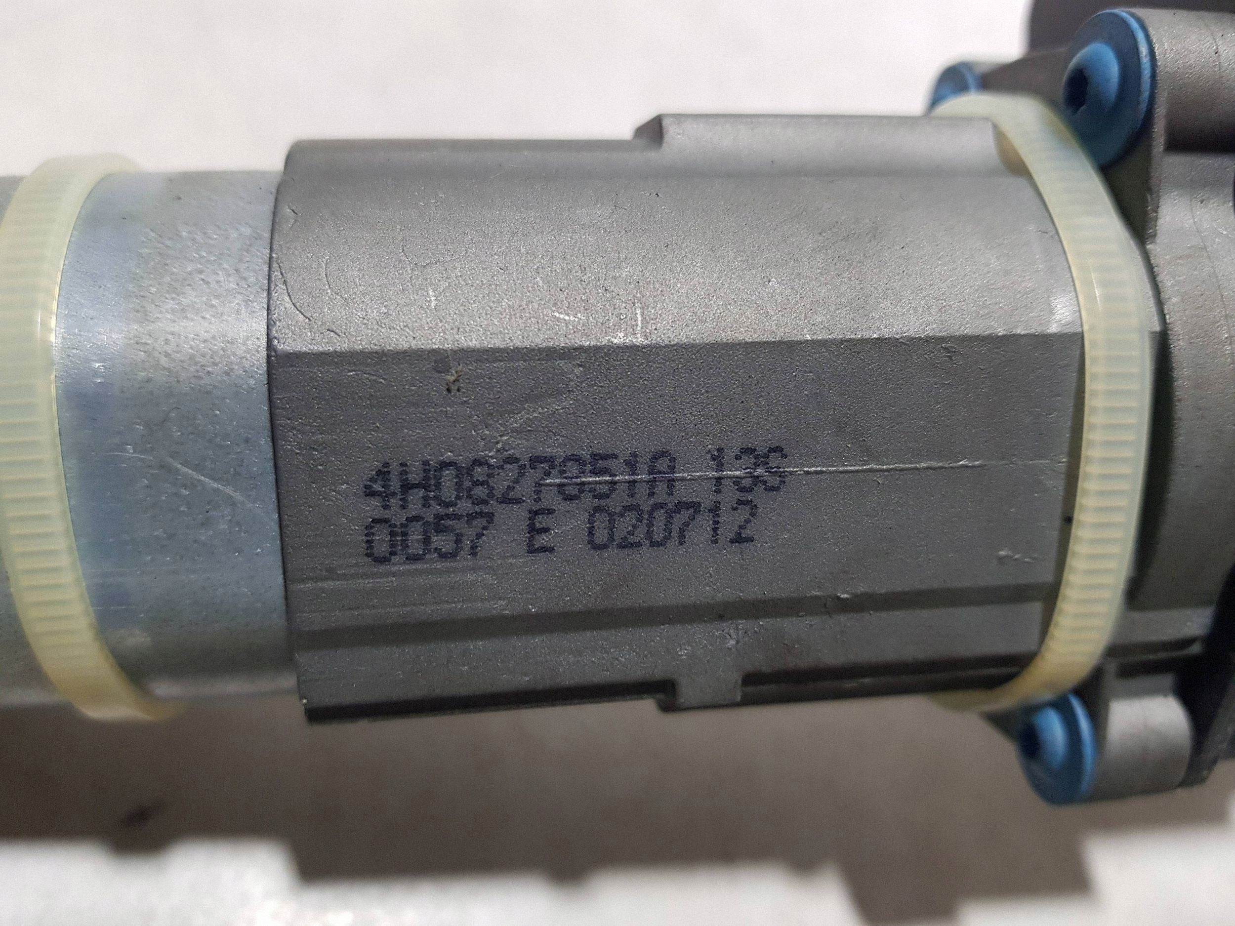 AUDI A8 D4 DOCIAG damper mini motor bonnet boot