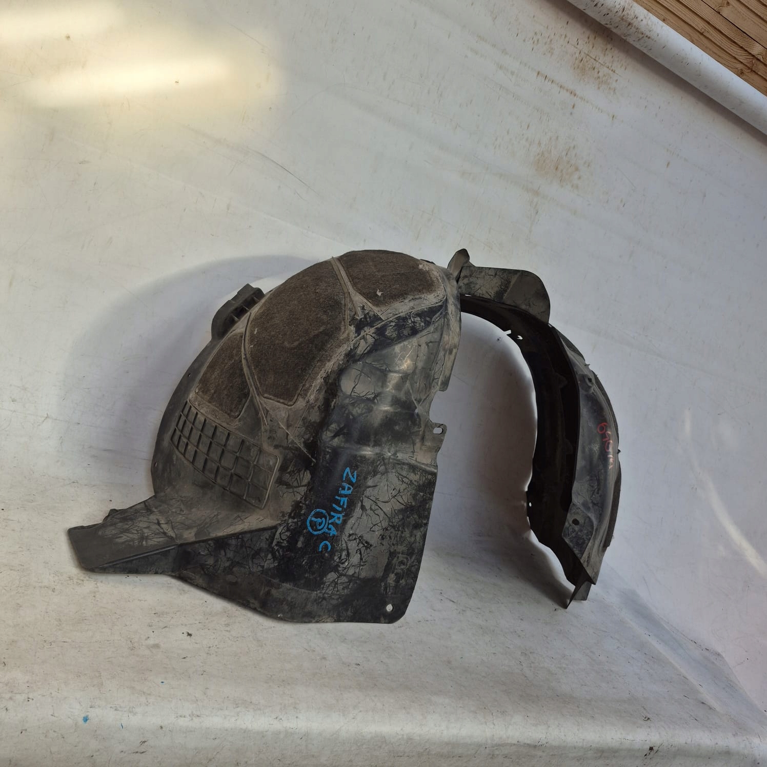 OPEL ZAFIRA C TOURER 12- mudguard right front front 13301572