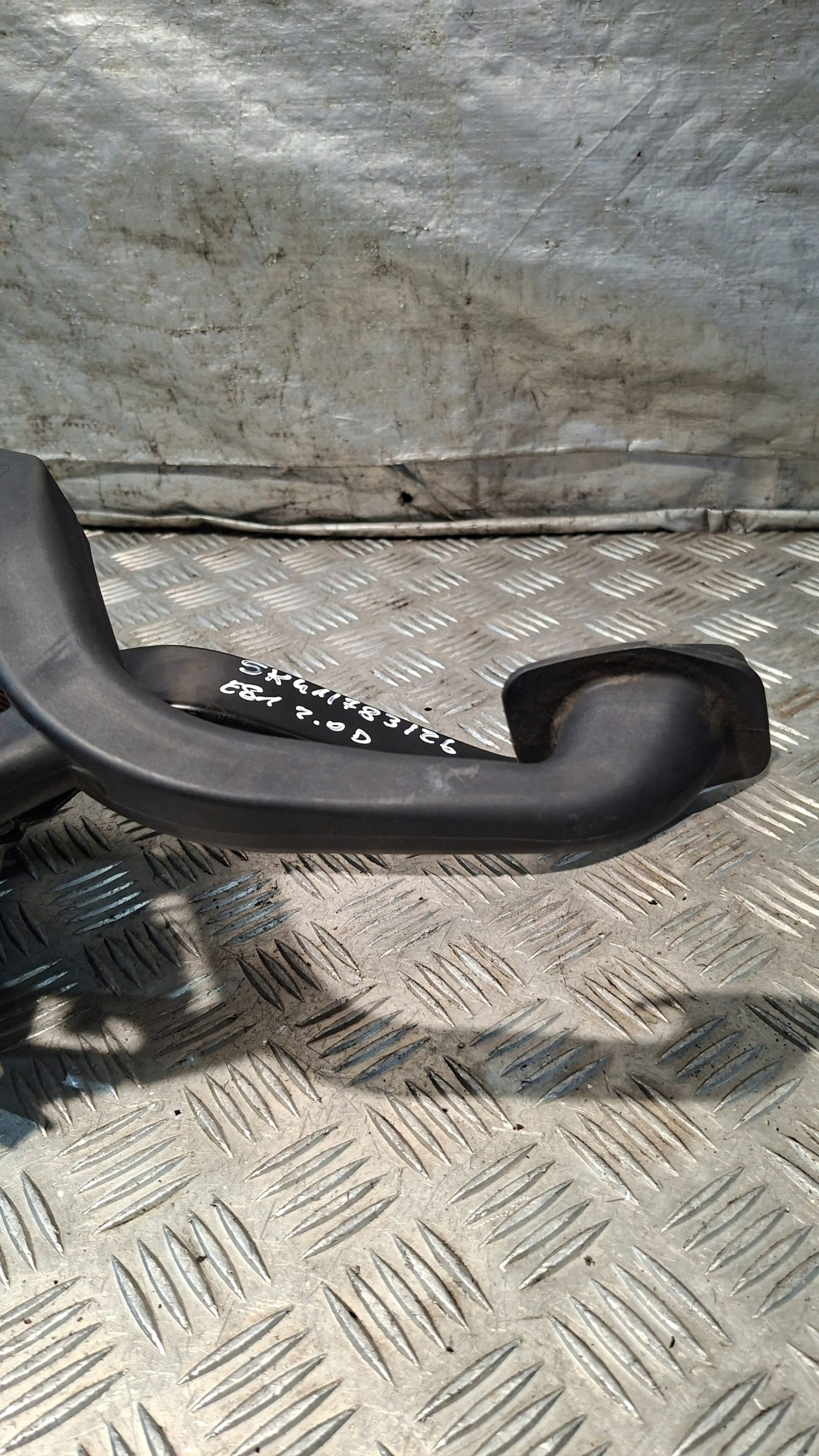 PEDAL Frein Embrayage BMW E81 2.0D