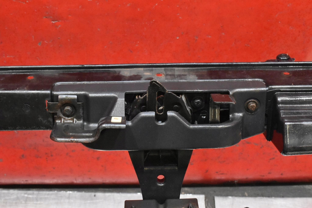 support panel for radiators pillar sider lock KIA SPORTAGE 2 II 2.0 16V 141 KM 04-08