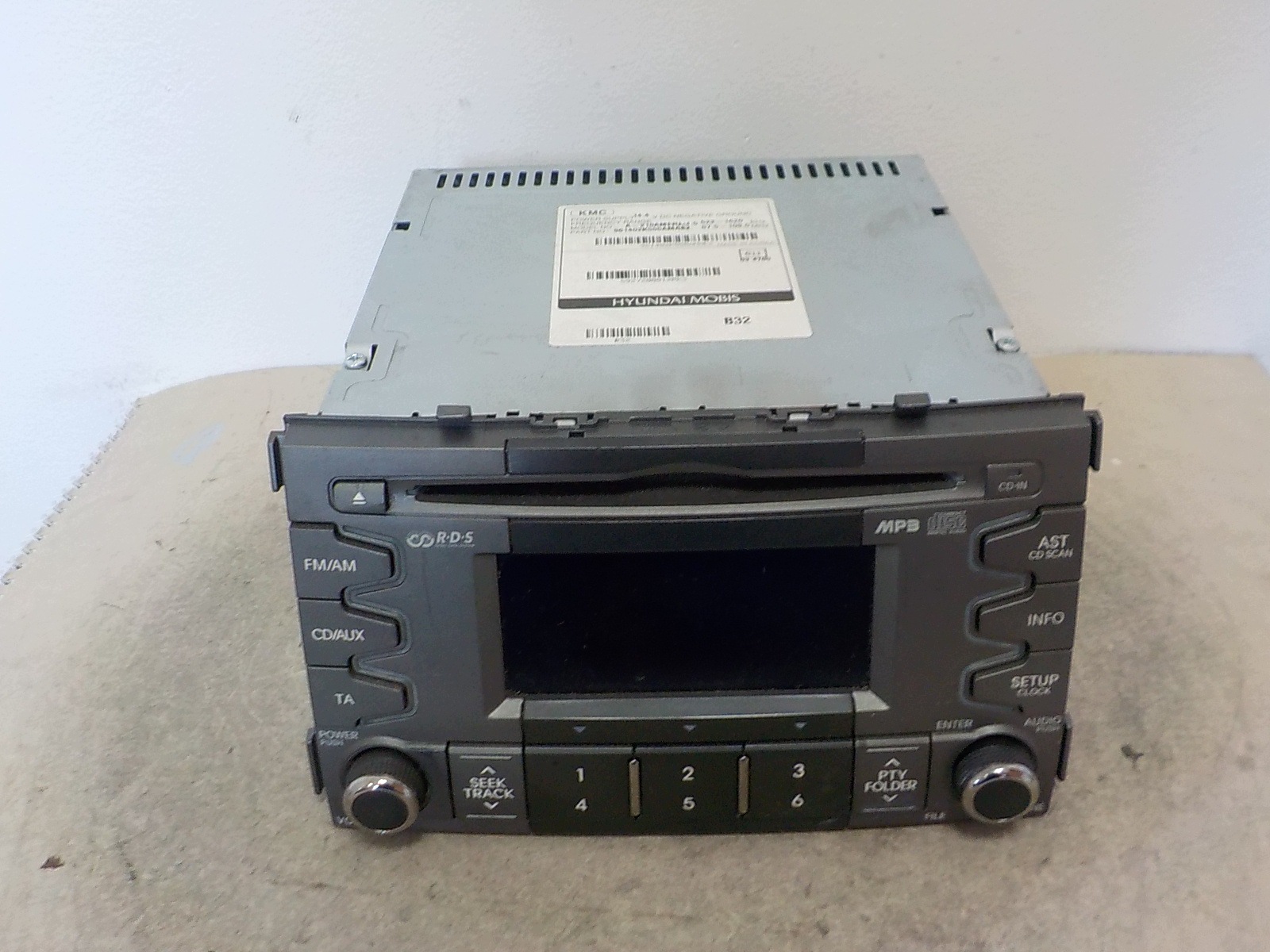 KIA CEED II RADIO FABRYCZNE 961402K555