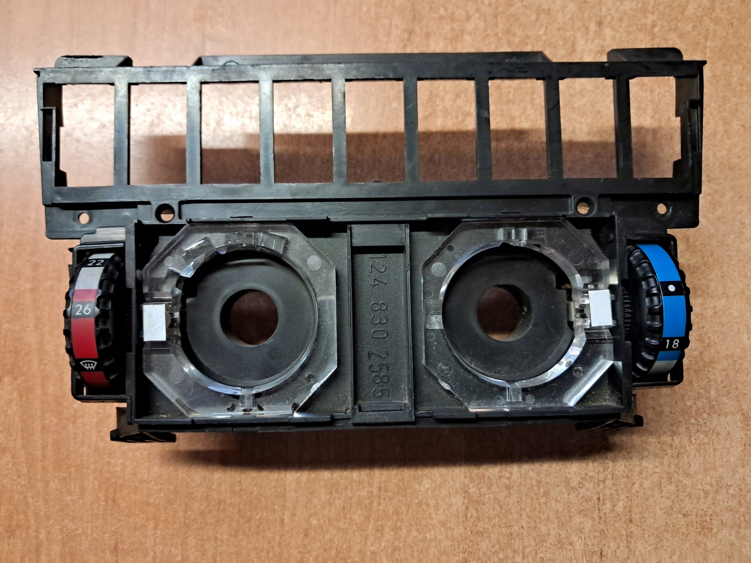 PANEL OGRZEWANIA MERCEDES W124 1248302585