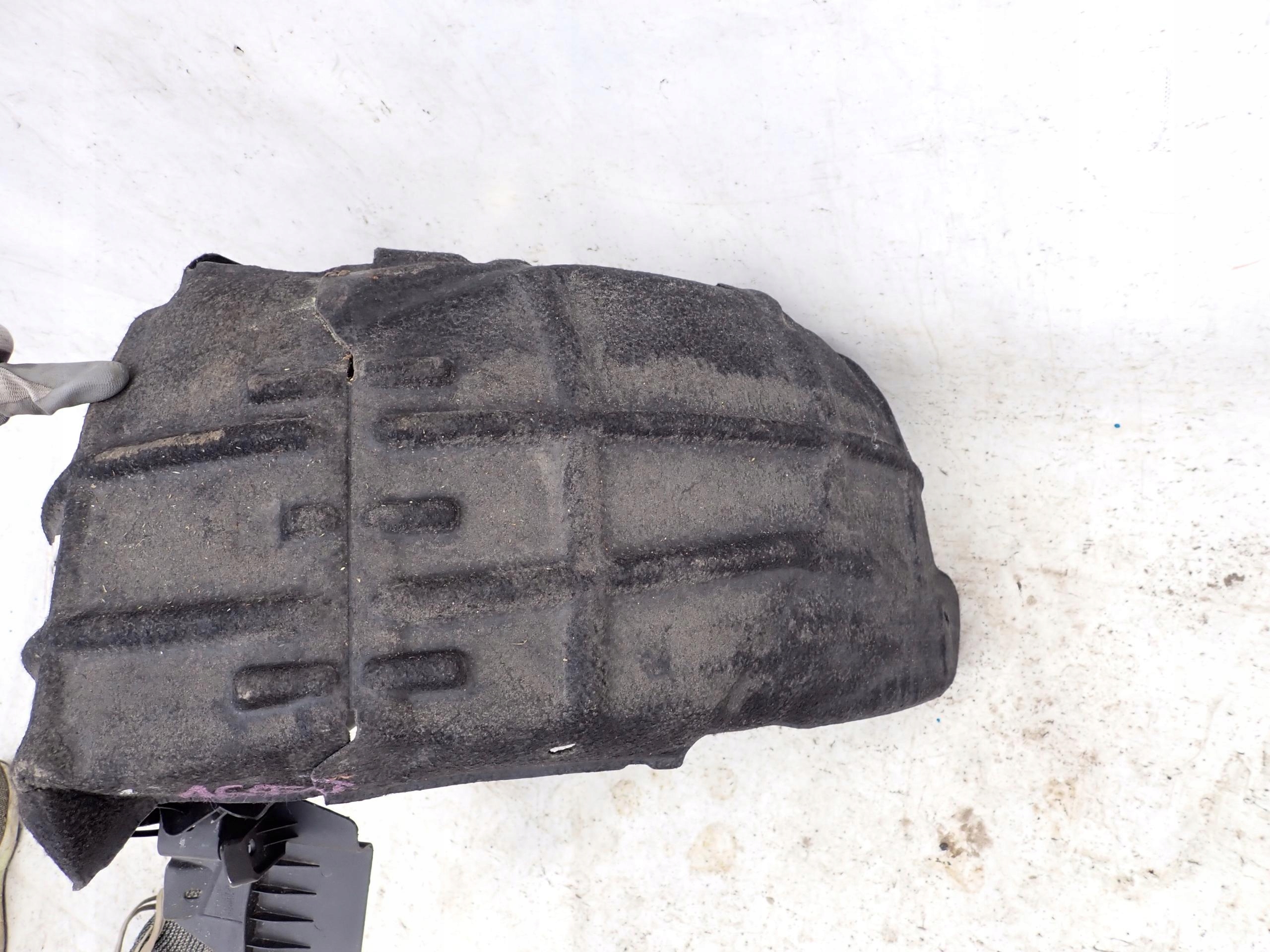 SKODA KAROQ 17-> mudguard rear part rear. right