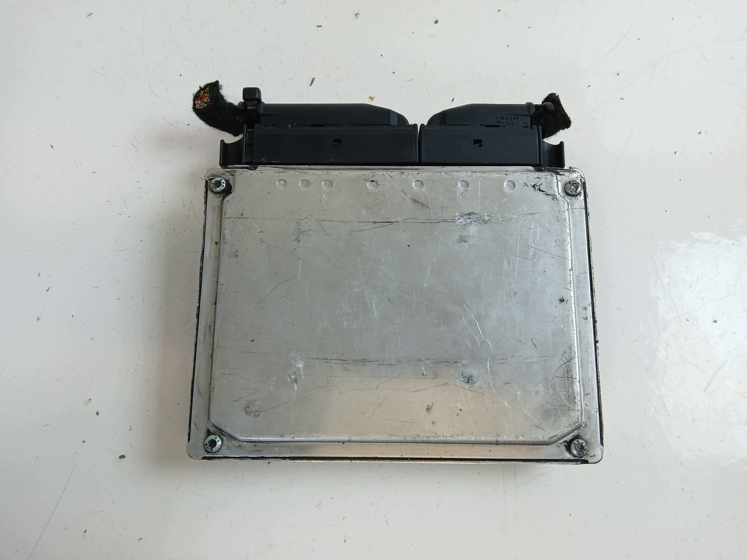 AUDI A4 B6 A4 B7 1.8 T control unit computer of the engine 8E0909518AQ