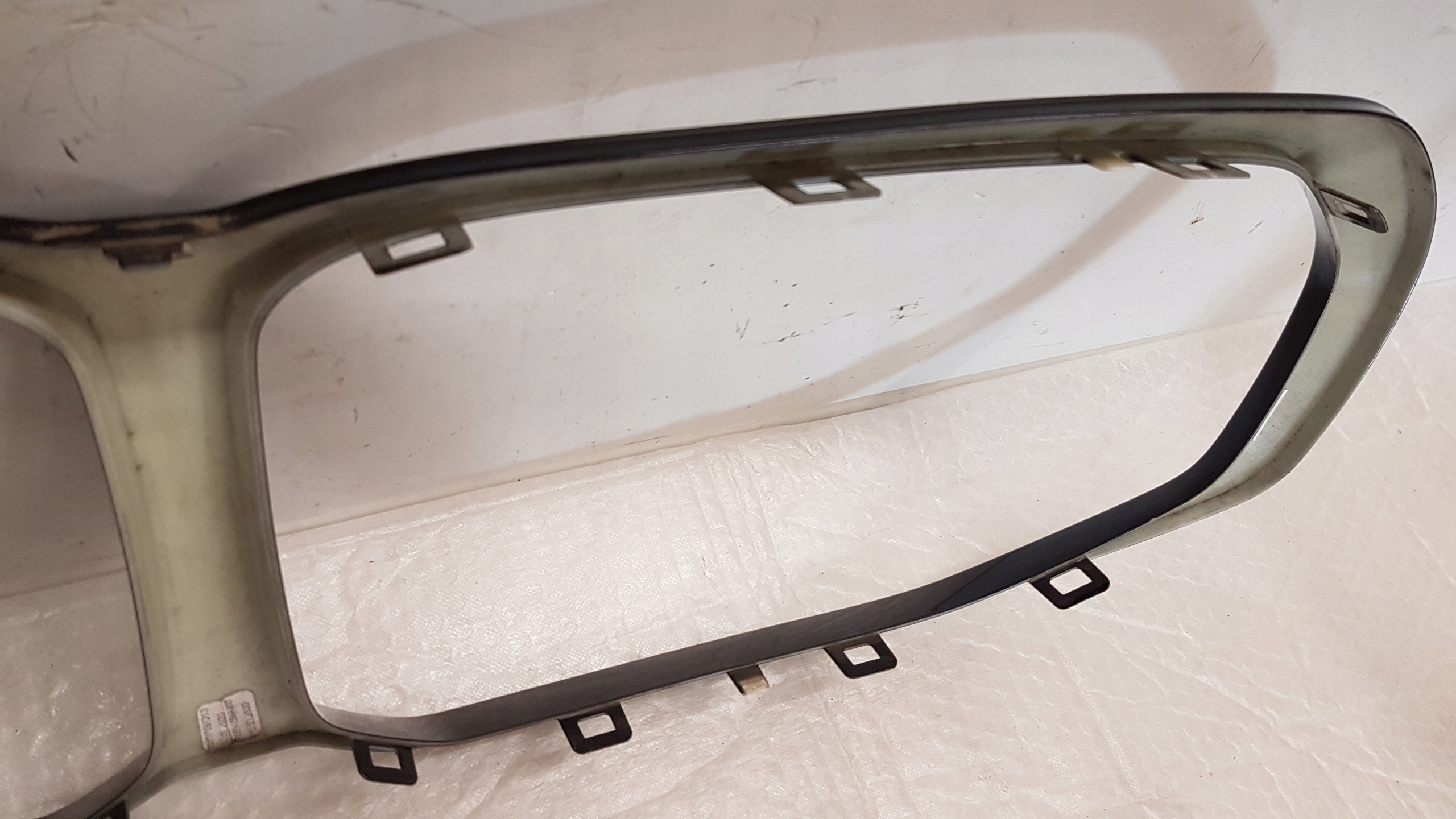 Grill der Stoßstange Grill BMW F40 SHADOWLINE