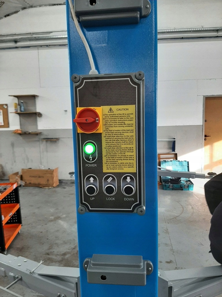 PODNOŚNIK KOLUMNOWY BESTLIFT 242DDE 4200KG AUTOMAT Zasilanie 400 V