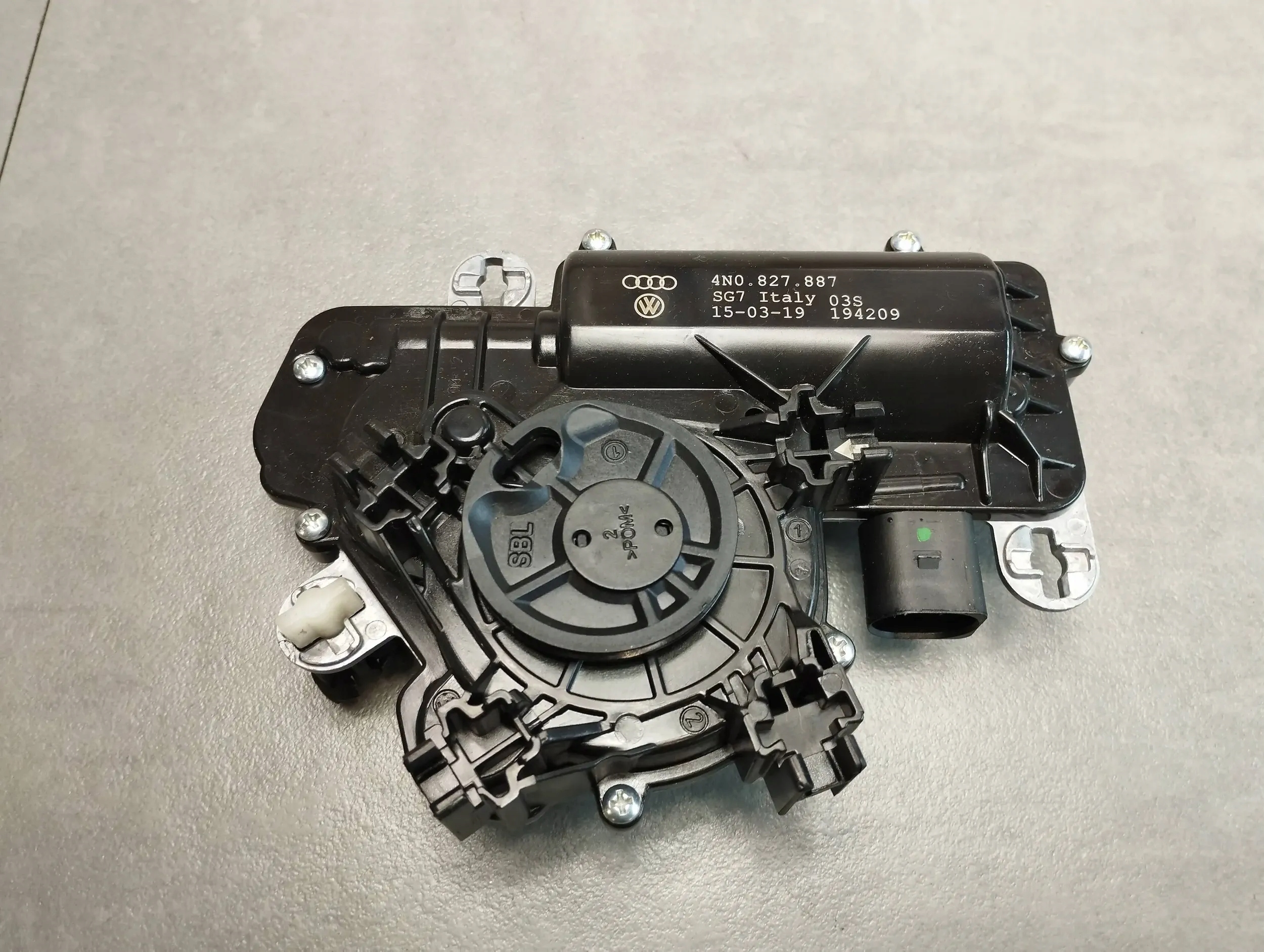 Audi A8 4N D5 LONG DOCIAG heckklappe heck 4N0827887