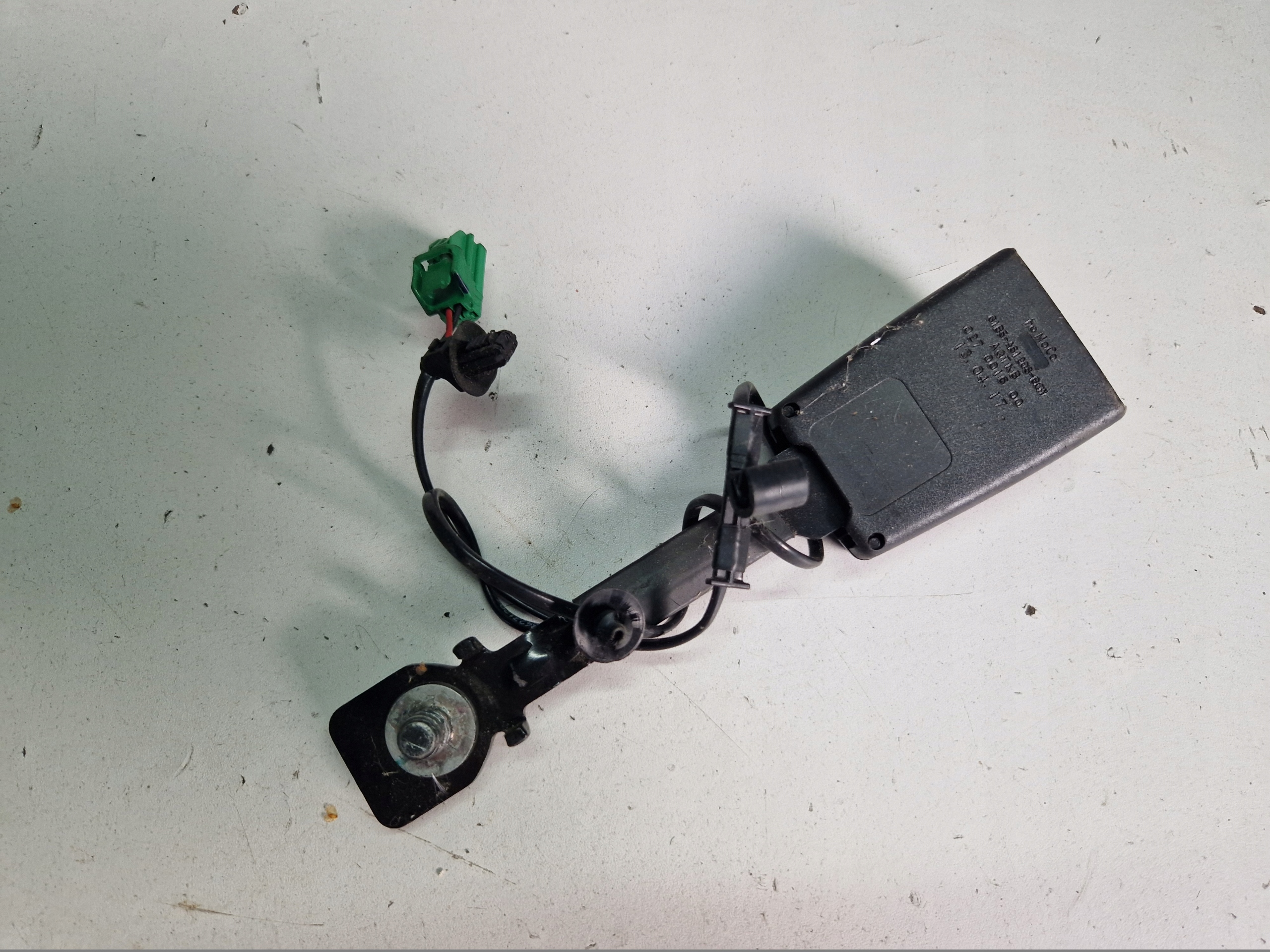 FORD KA Positif + Fixation arbre ceintures sécurité de Sécurité Droit G1B5-A61208-BCW