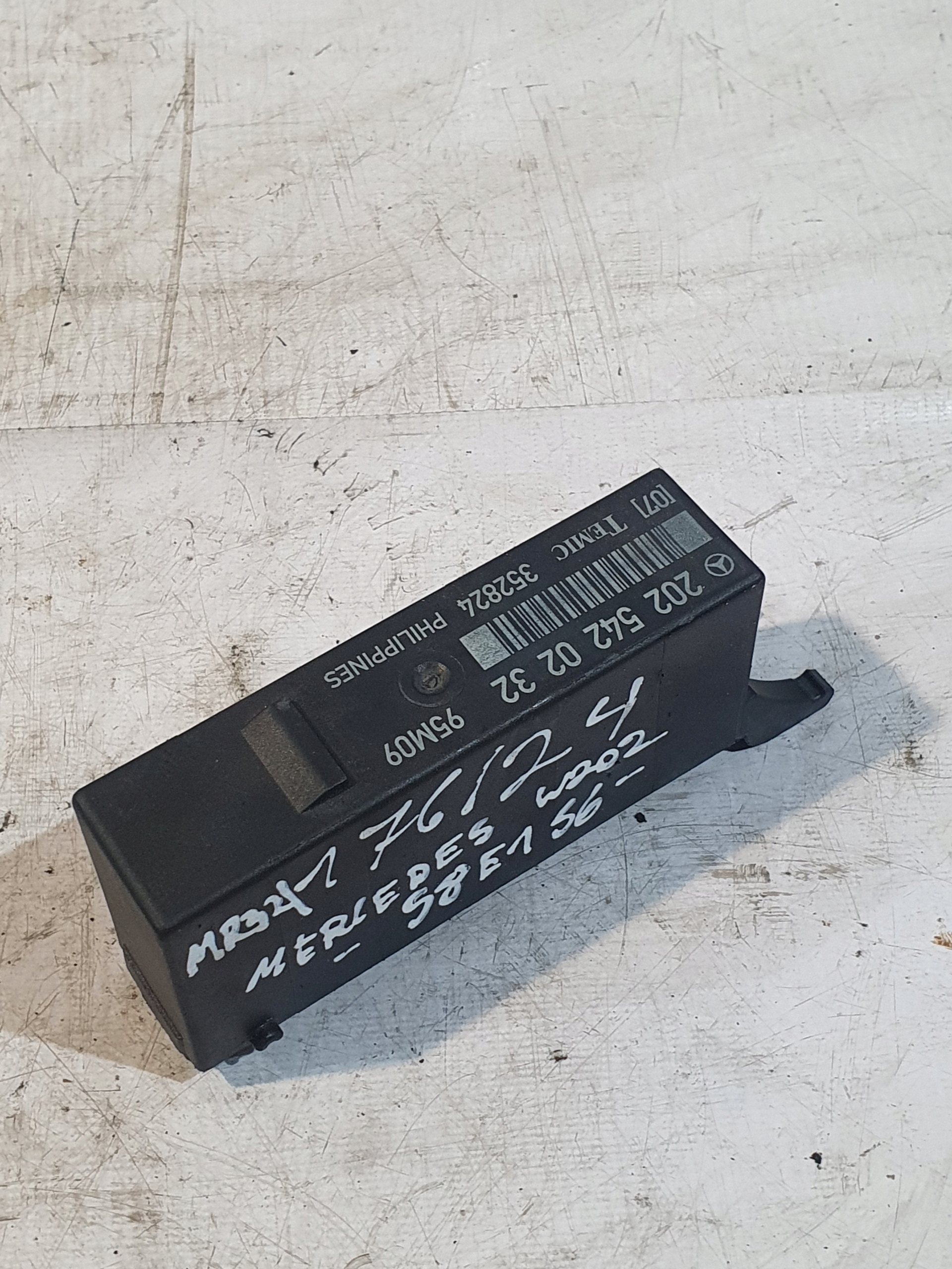 modulo Centralina luci OE 2025420232 MERCEDES W202 95r.