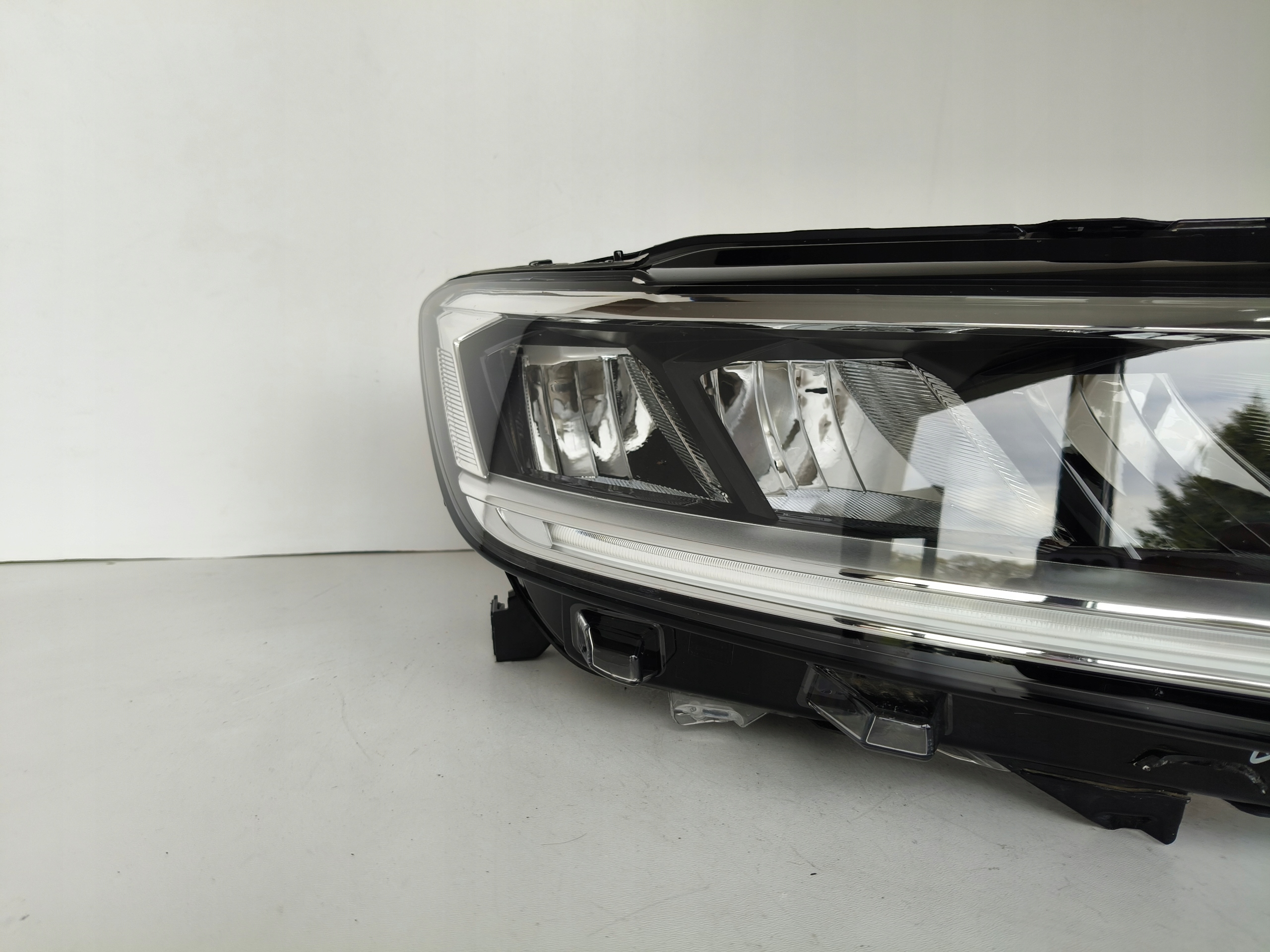 light right REFLEKTOR VW T-ROC 2GA 21- LIFT FULL LED