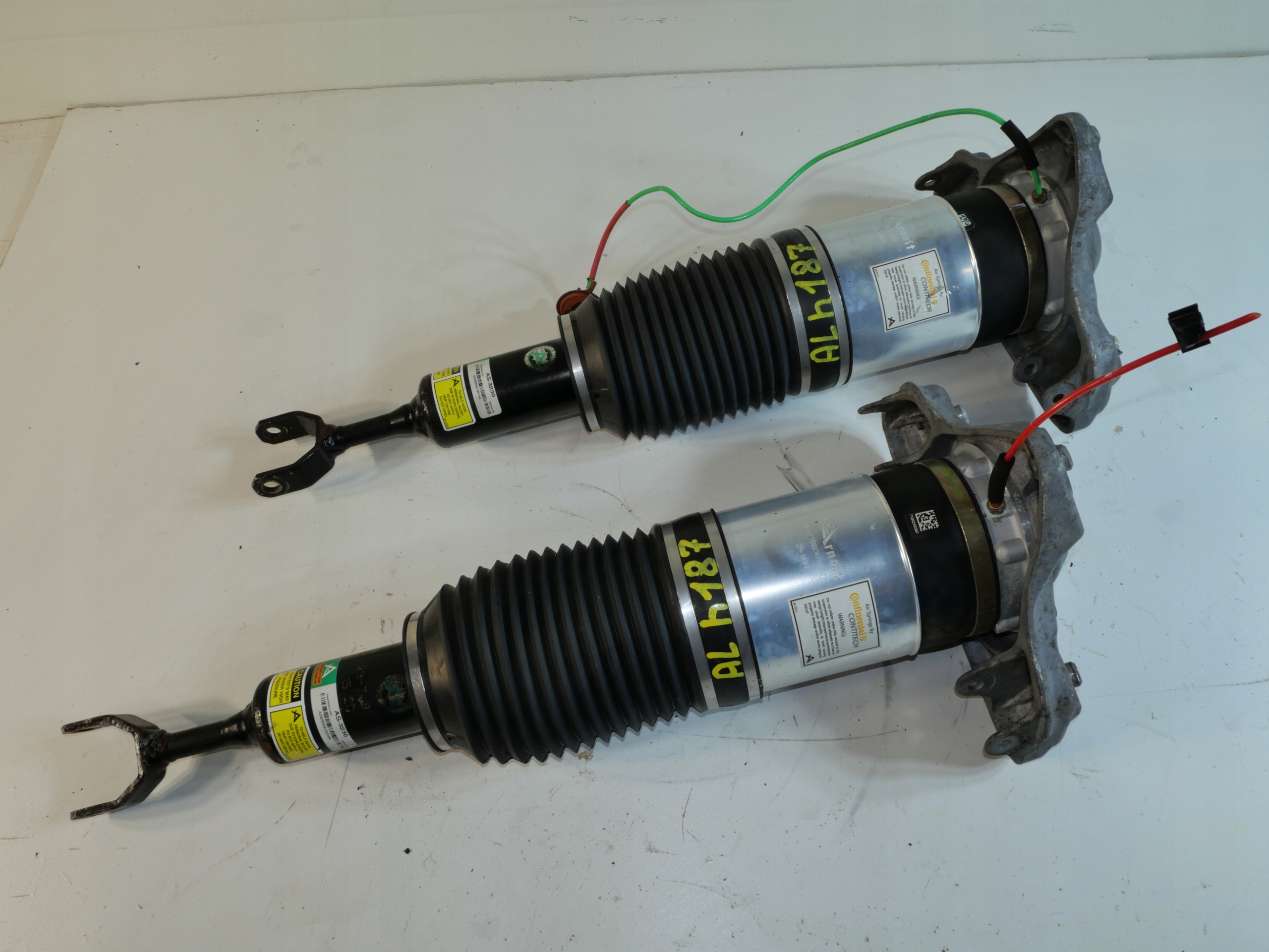 shock absorber front AUDI A6 C5 ALLROAD 2.5 TDI ARNOTT