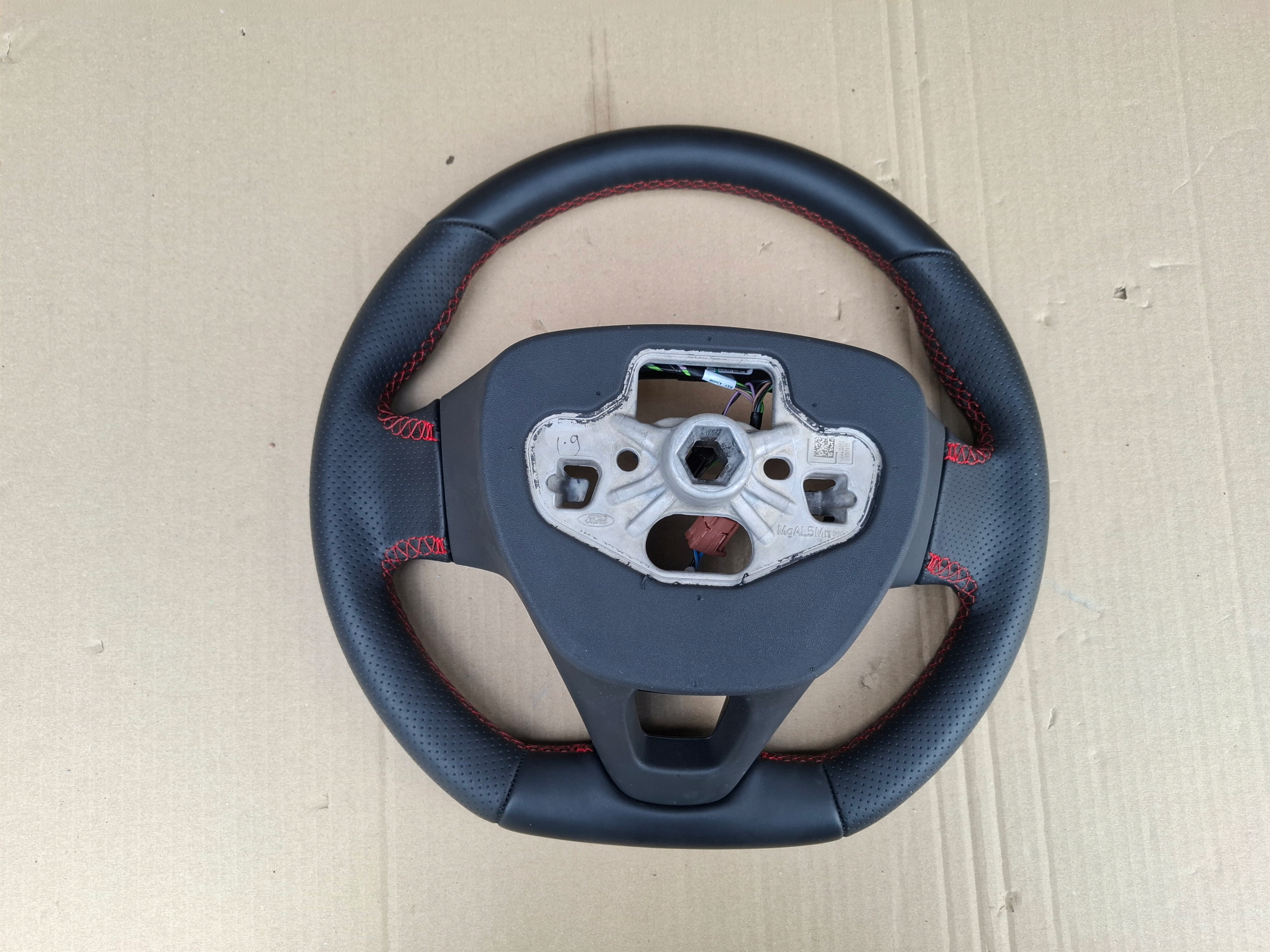 Ford Kuga III MK3 LIFT 2024 lenkrad ST LINE