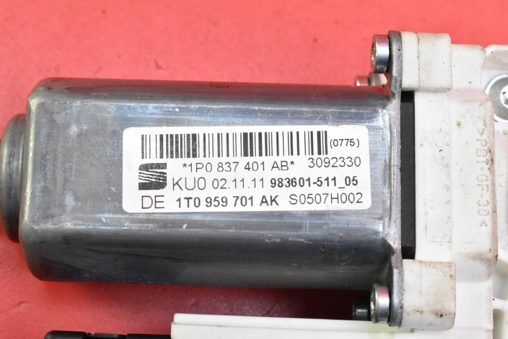 window regulator left front EU 1P0837401B SEAT LEON 2 II 5D HB LIFT 09-12