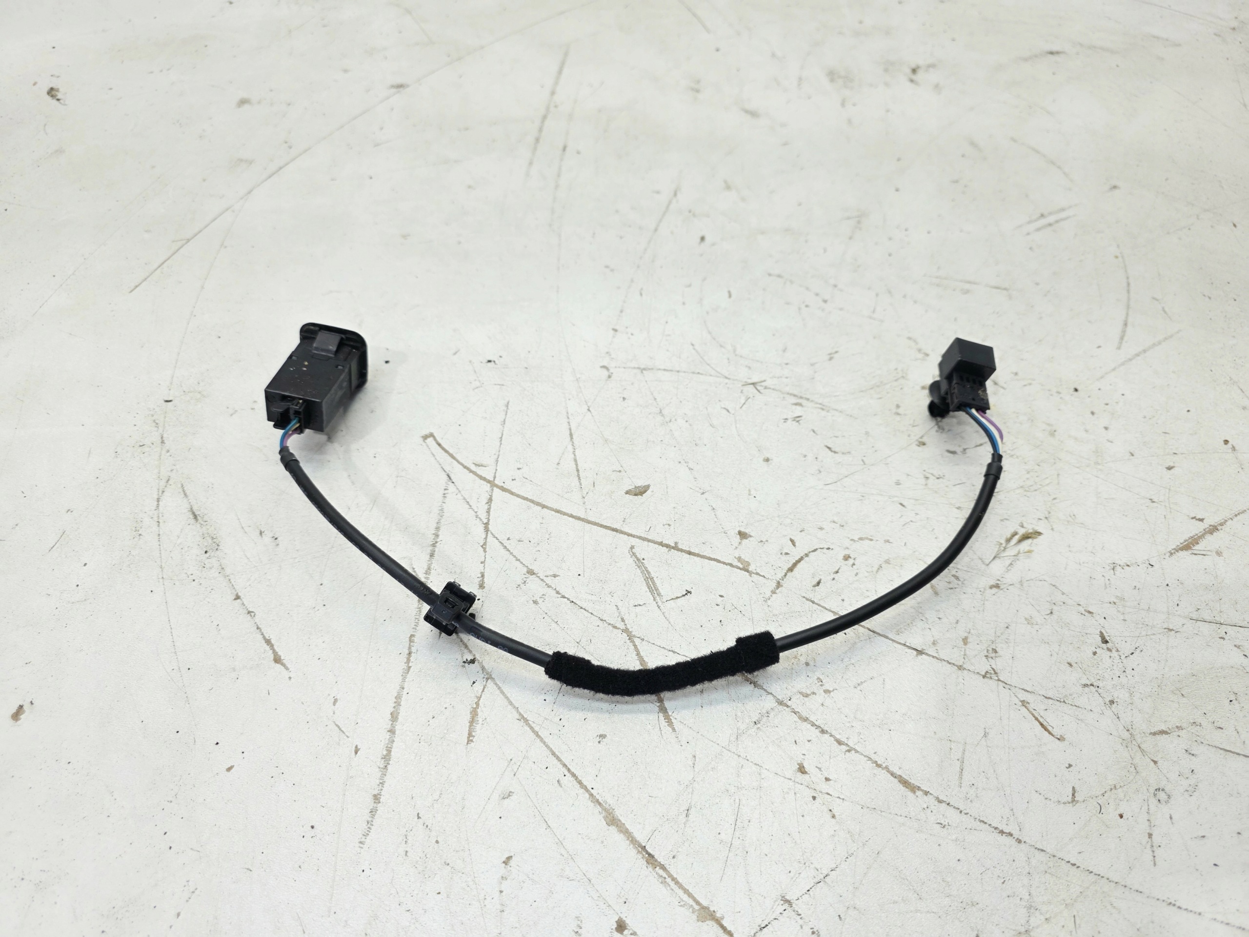 vstup adapter AUX AUDI Q5 8R 8R0035474C