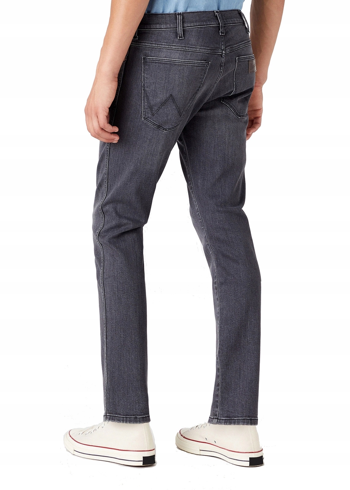 Pánské zúžené džíny Wrangler Larston Black Smoke W18SKQ34C 30/32