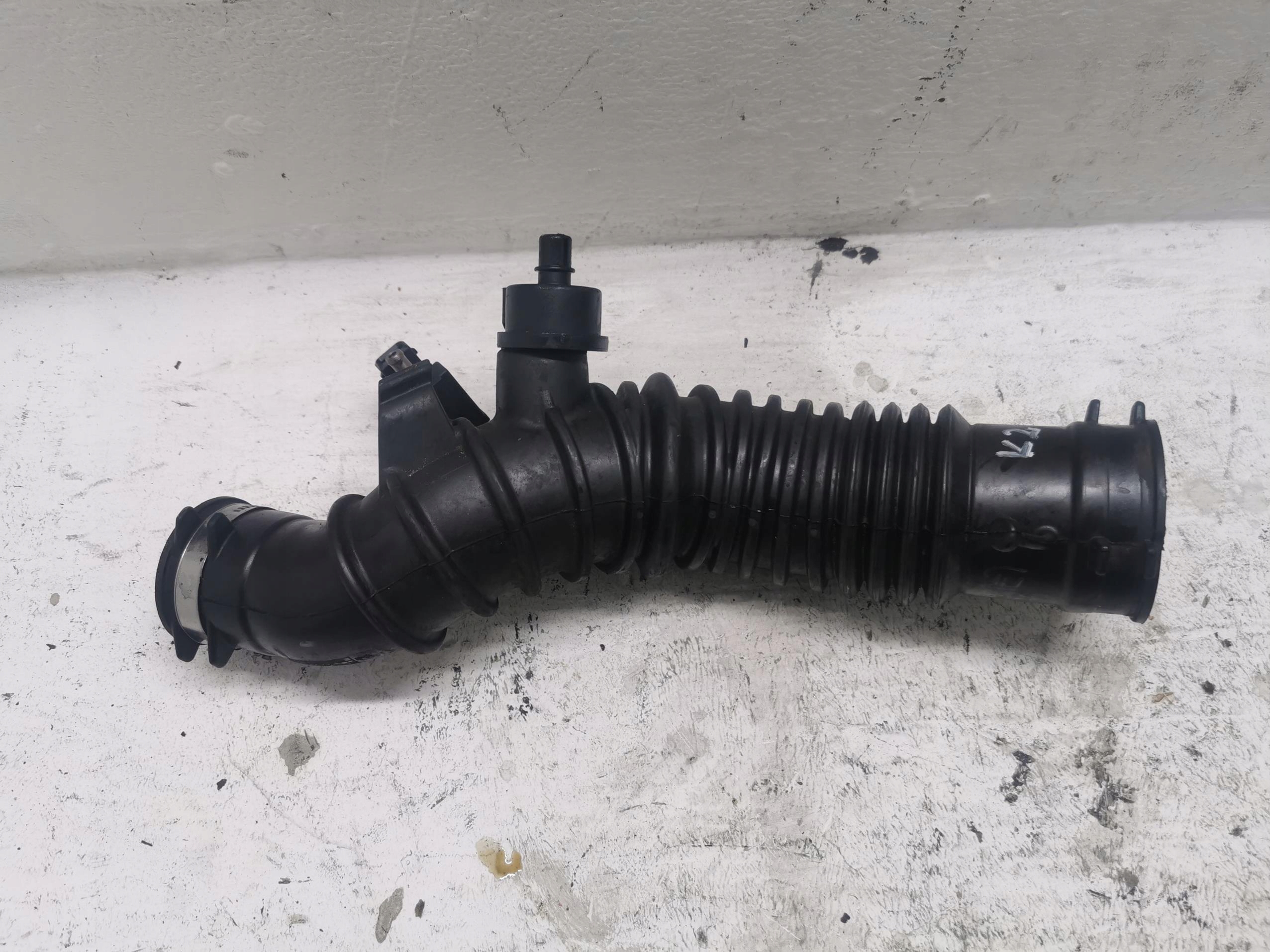 pipe air RENAULT SCENIC III 1.4 165750001R