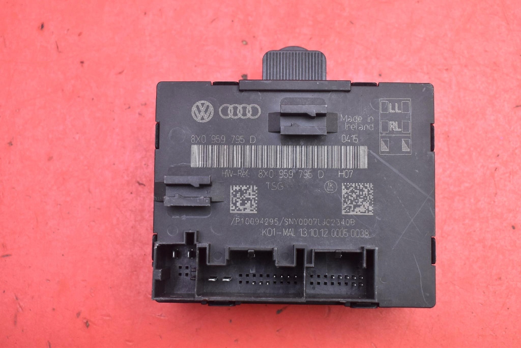 handle left front front black 5N0837885H SKODA SUPERB 2 II HB 08-13