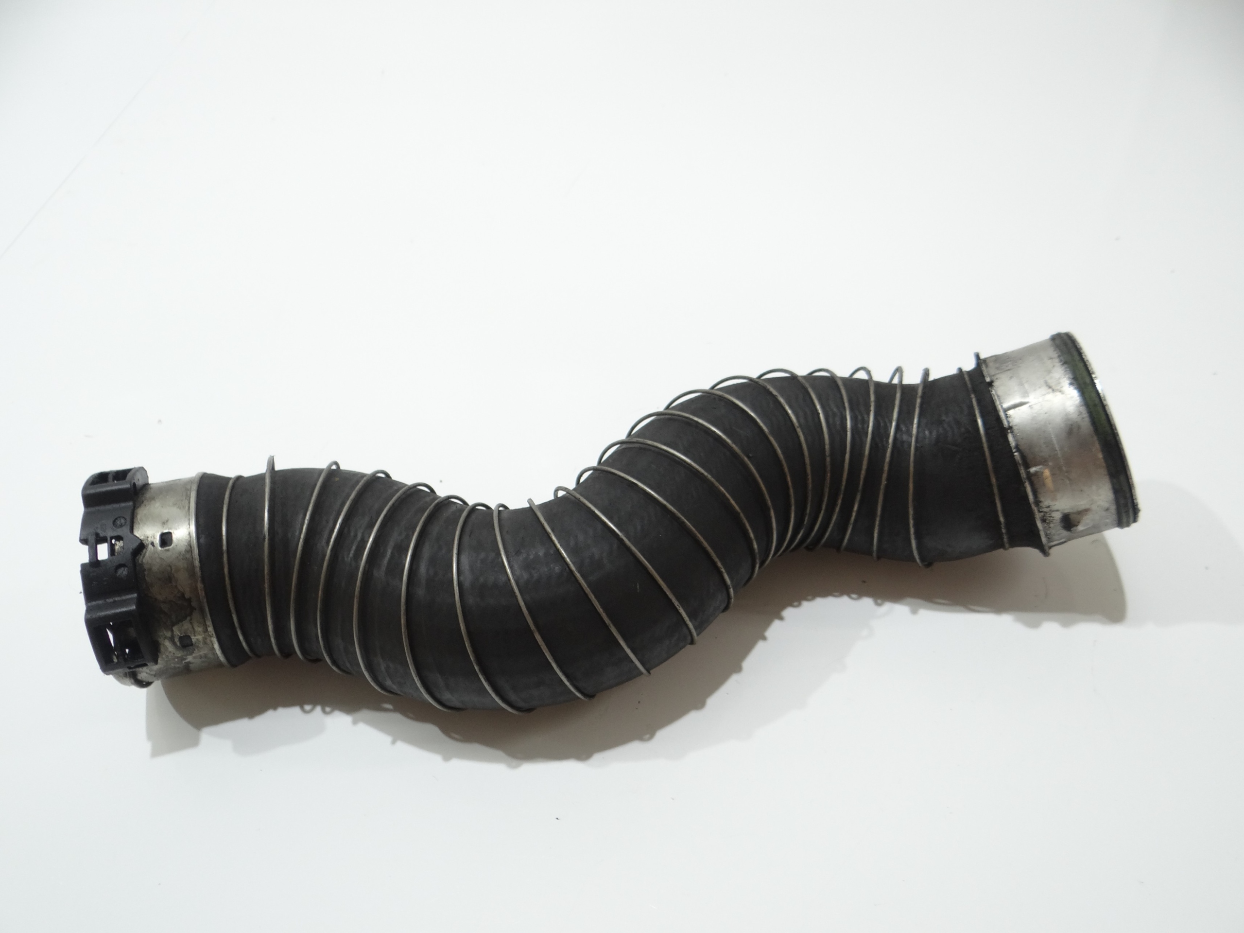Schlauch luft BMW E90 E91 N47 2.0D