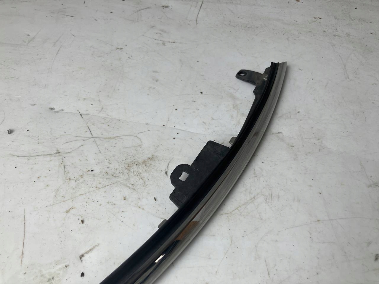 moulding console CHROM of a bumper right front C4 PICASSO II AA36190430 #28