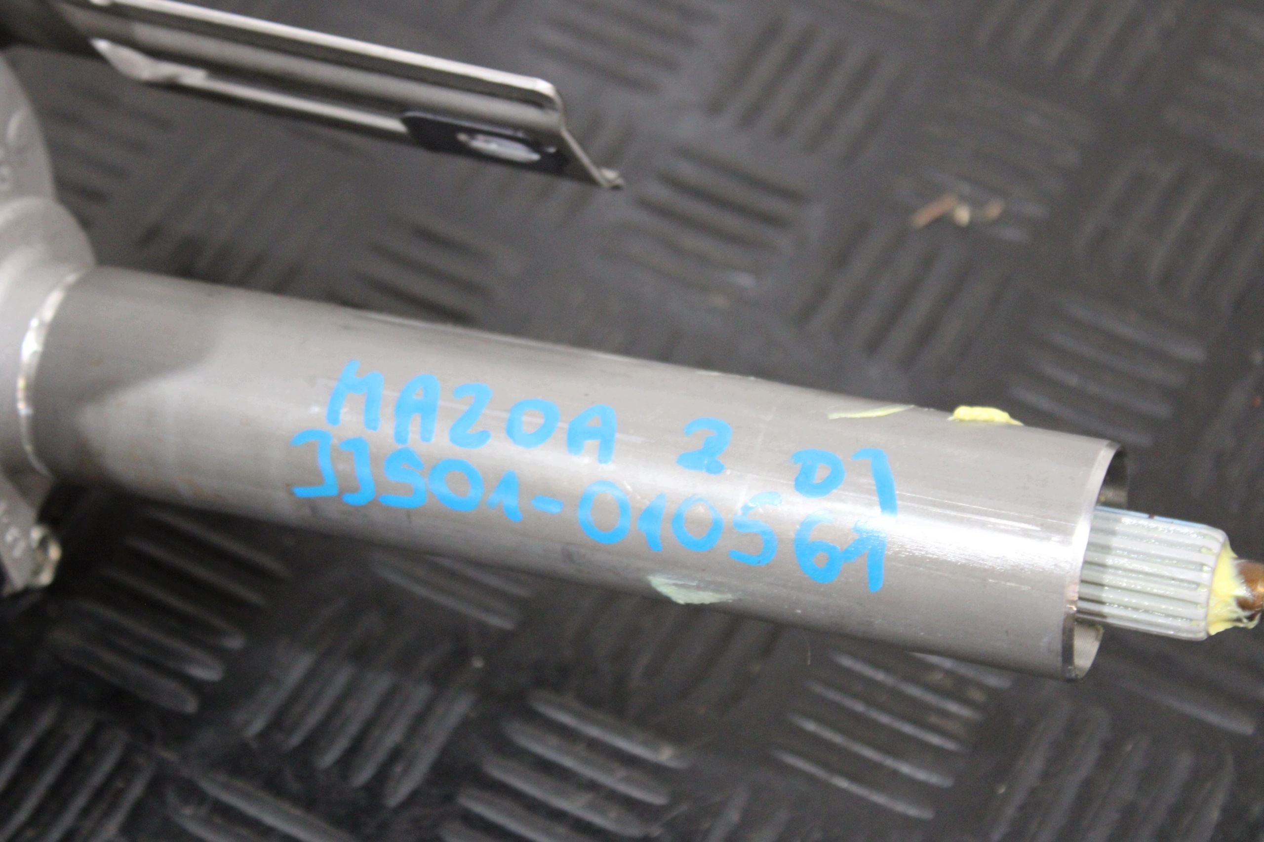 power steering JJ501-010561 MAZDA 2 II DJ LIFT