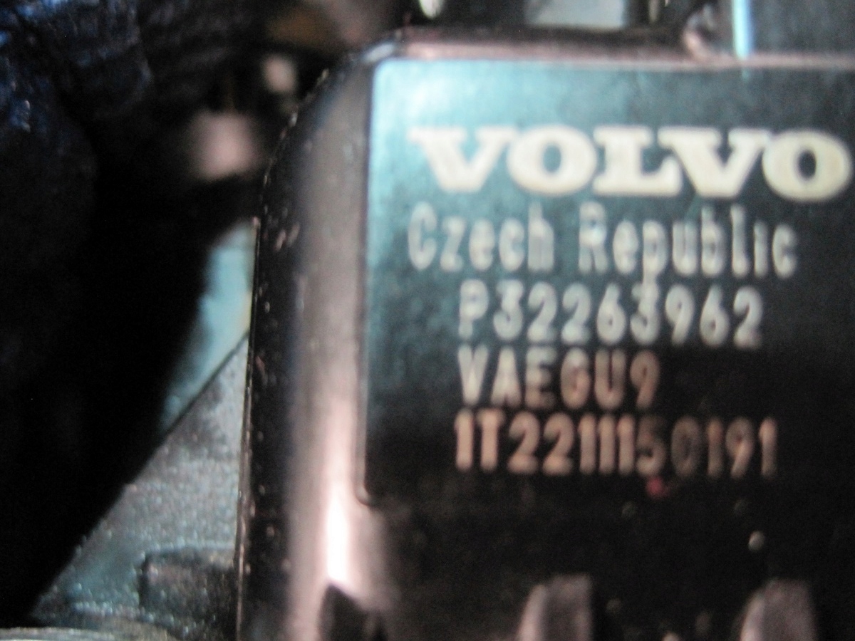 csomag TERMOSTATU Volvo XC90 2,0D 32263962