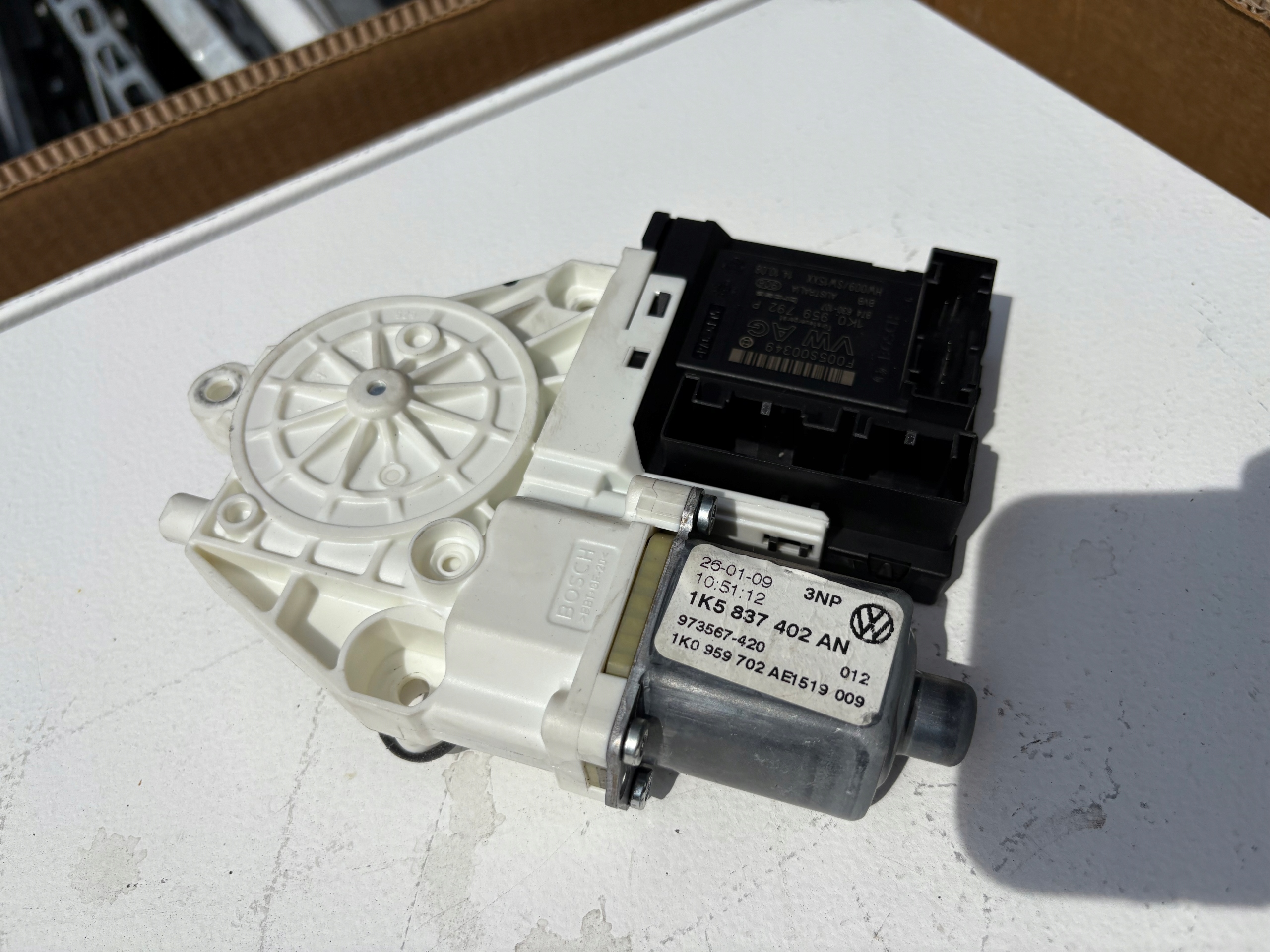 VW JETTA VI 10-18r mini motor windows module right front 1K0959792P