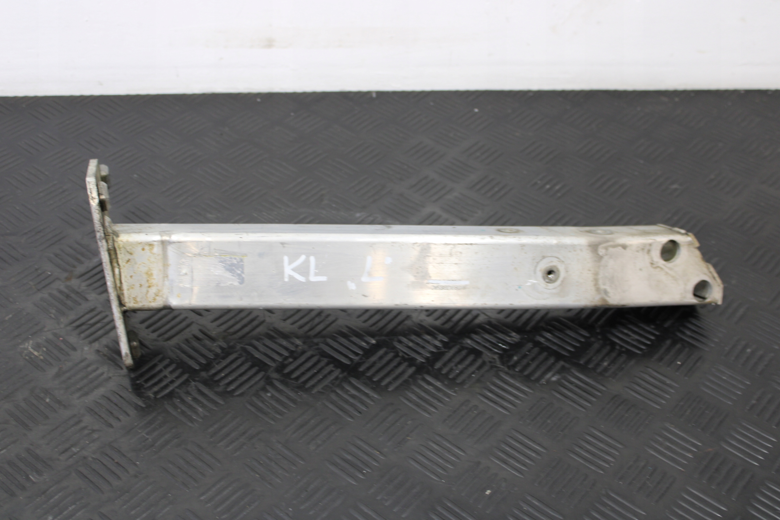 beam tip left 68143965AC JEEP CHEROKEE KL