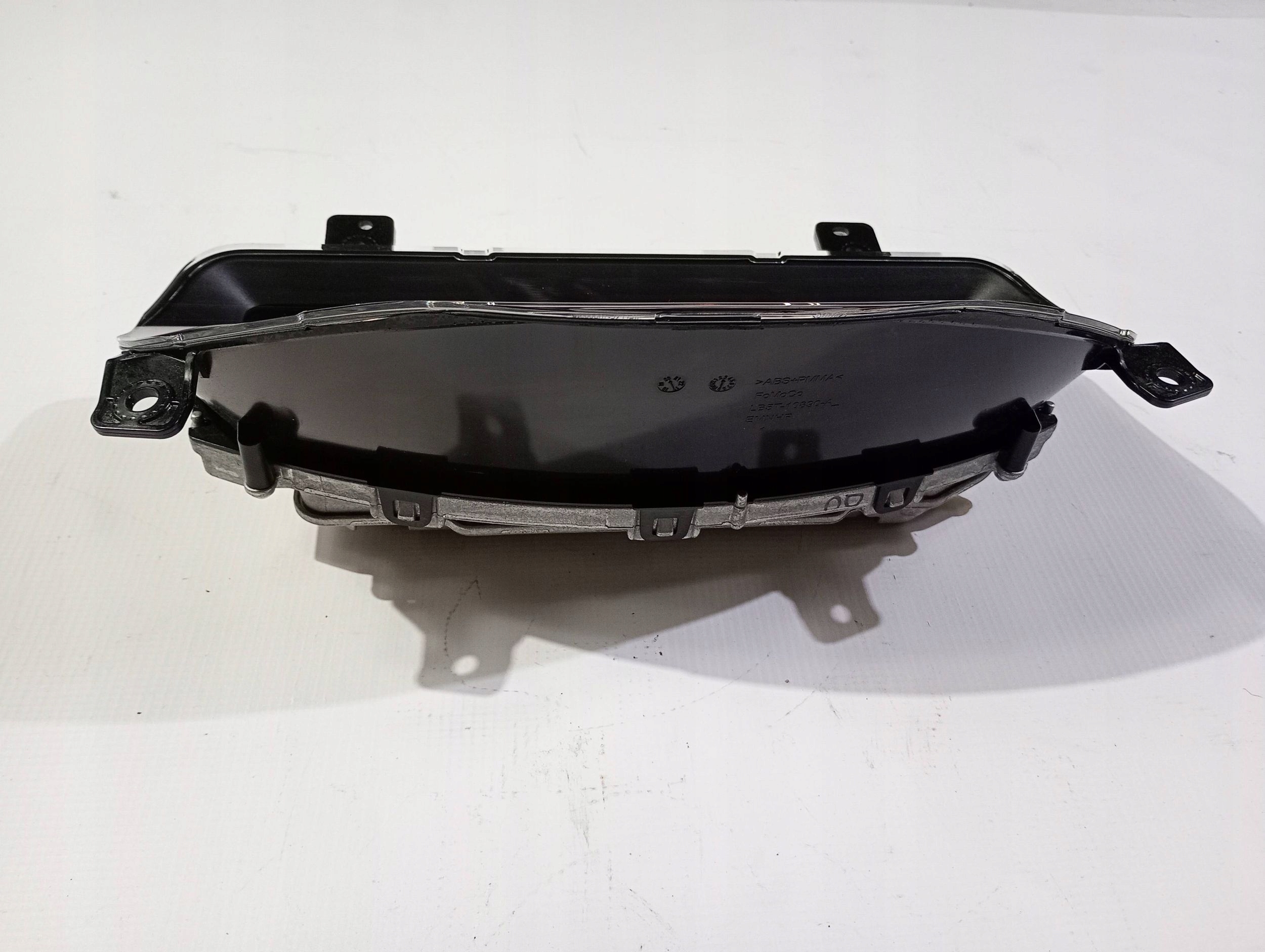 dials dials wskazniki display LCD Ford Explorer VI 3.0 ST 2020