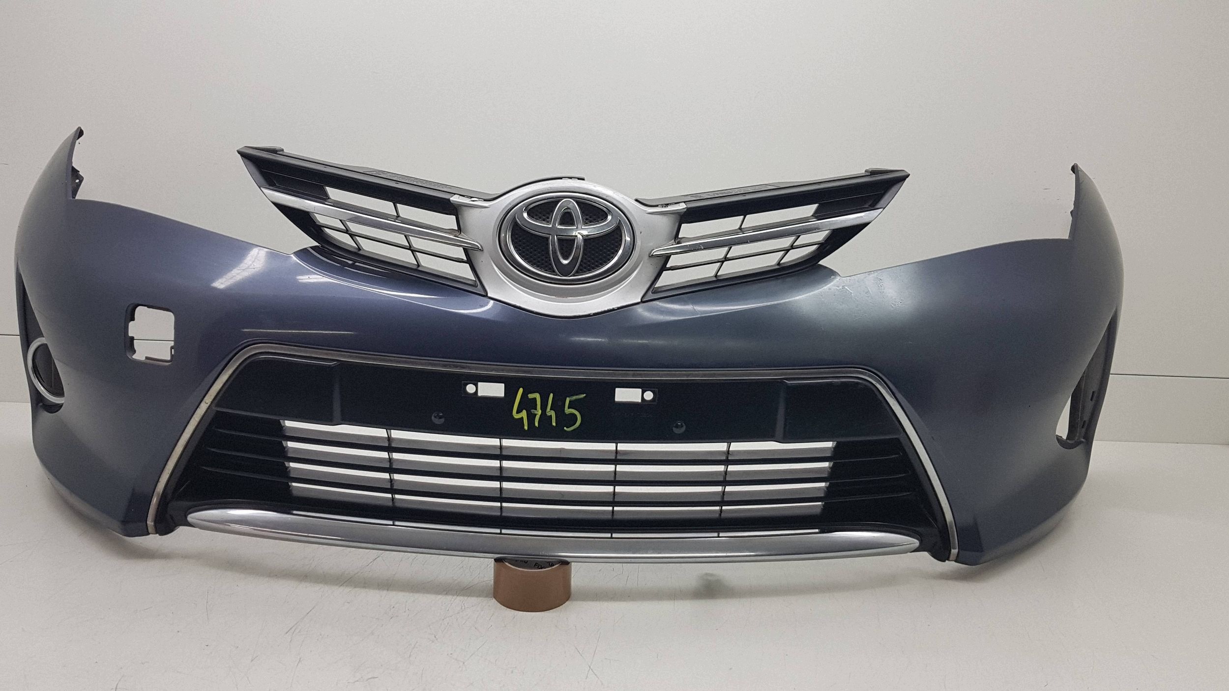 TOYOTA AURIS 2012 - nárazník předek 5311202390