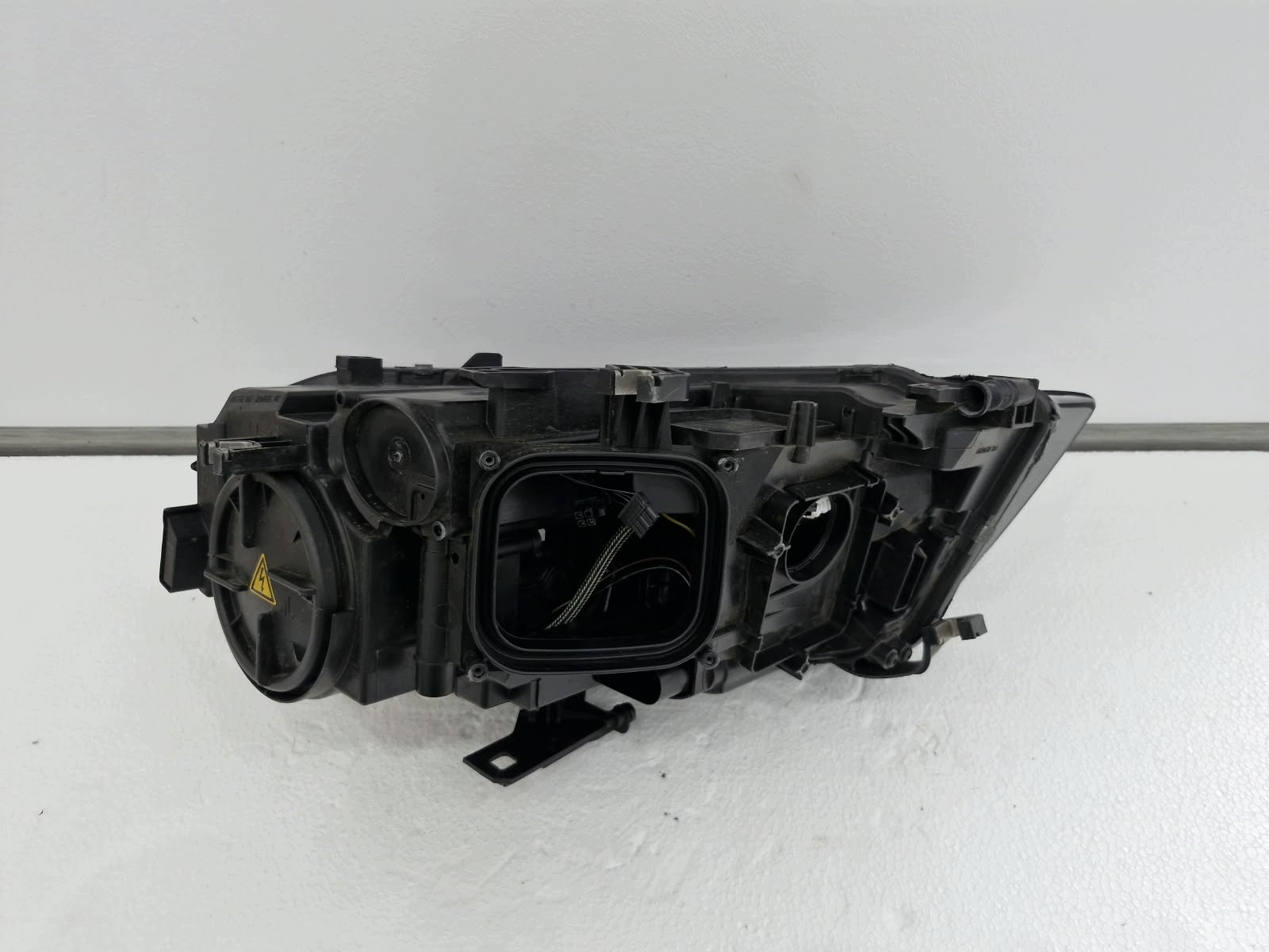 light right Audi A4 8K Bi-Xenon LED