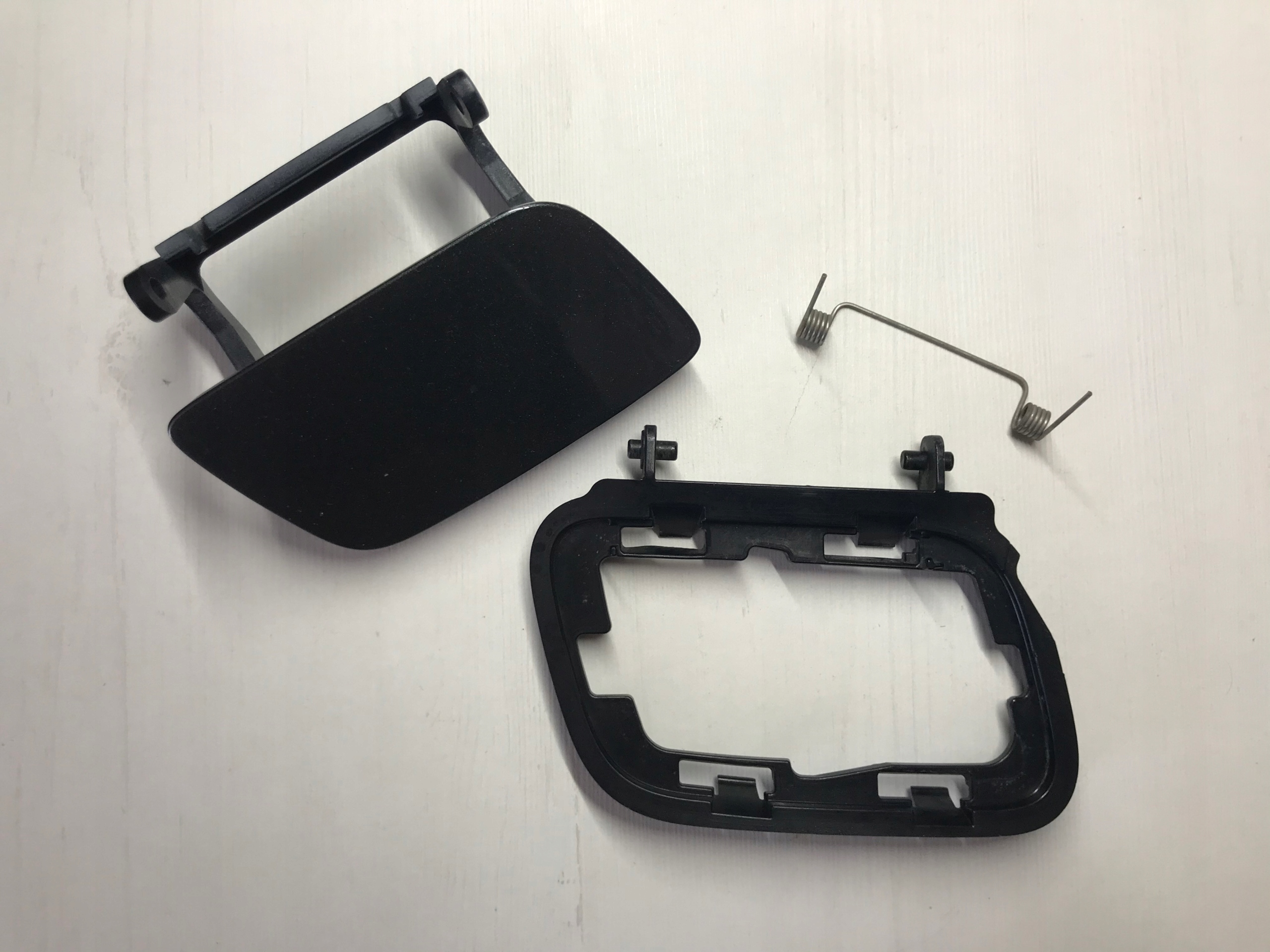 8K0955276K 8K0807788K - A4 B8 Lift COMPETITION 14-15 торцева кришка бризок праворуч