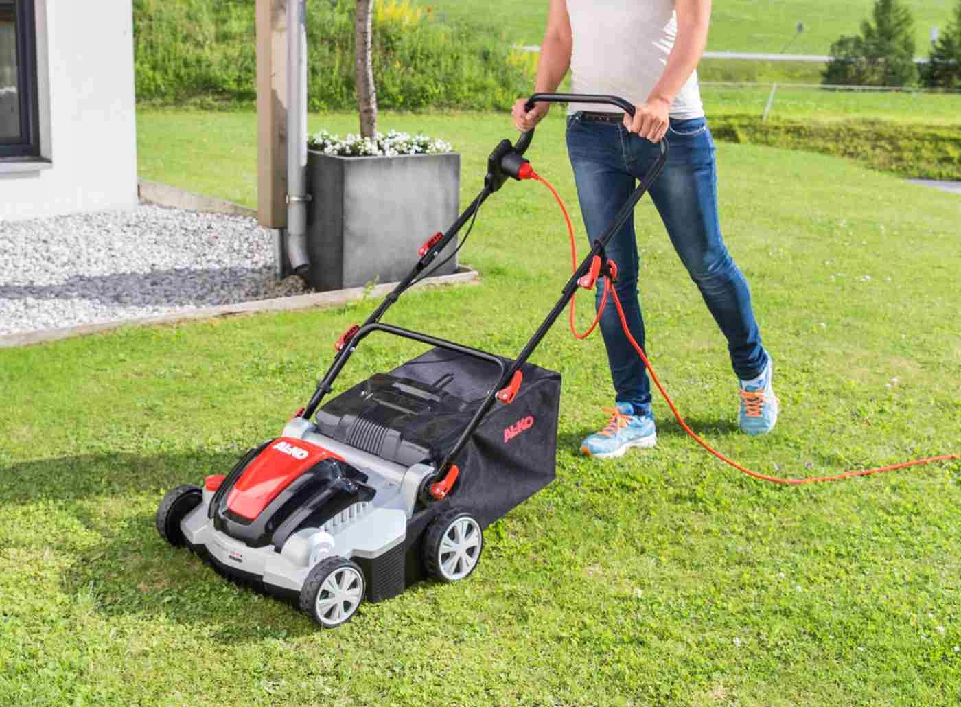 Aerator elektryczny WERTYKULATOR AL-KO 36 cm 1400 W Kosz 50 l 2w1 +2 wałki Rodzaj aerator wertykulator