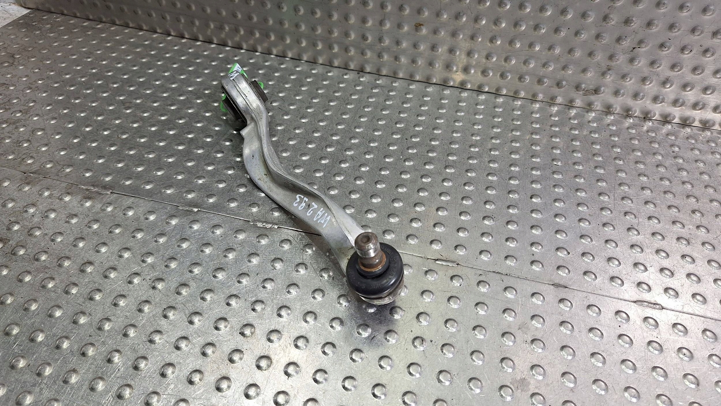 arm left front upper OE 4D0407511F AUDI A4 B6 A6 C5 PASSAT B5 SUPERB and