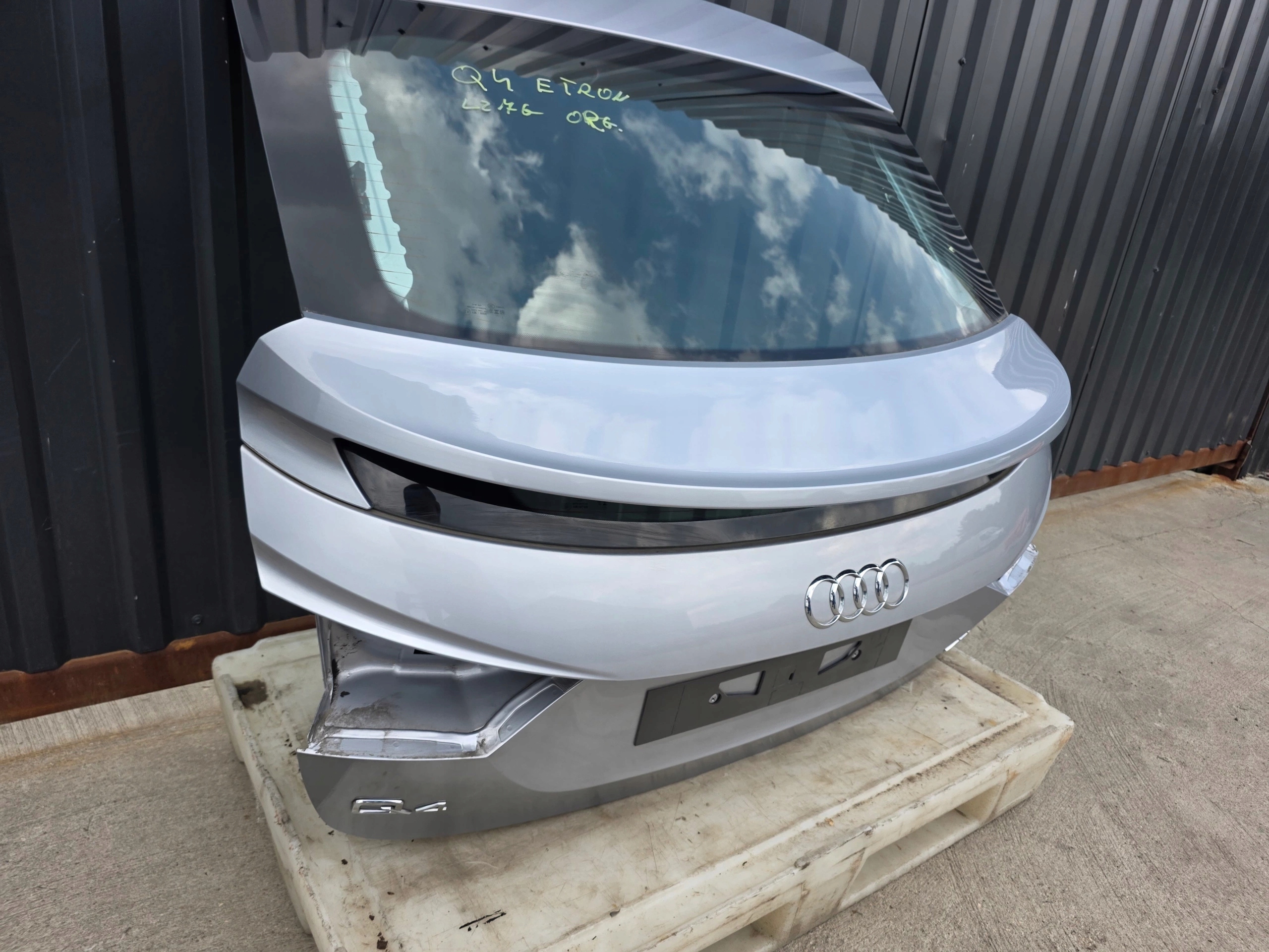 boot doors rear part AUDI Q4 E-TRON SPORTBACK LZ7G original !
