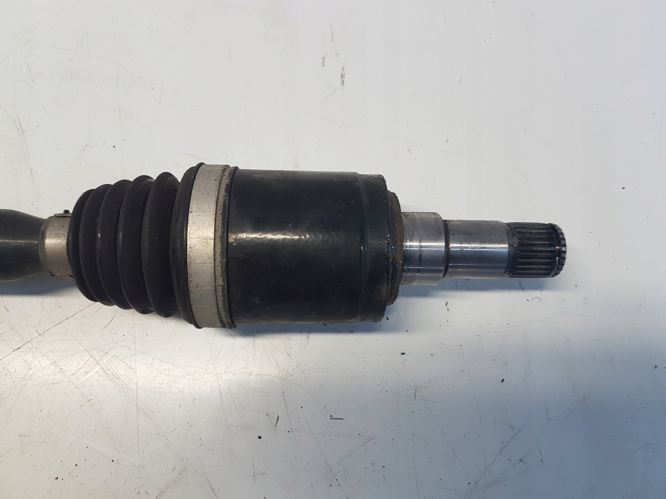 RANGE ROVER EVOQUE II 2.0D semi-axis rear part left