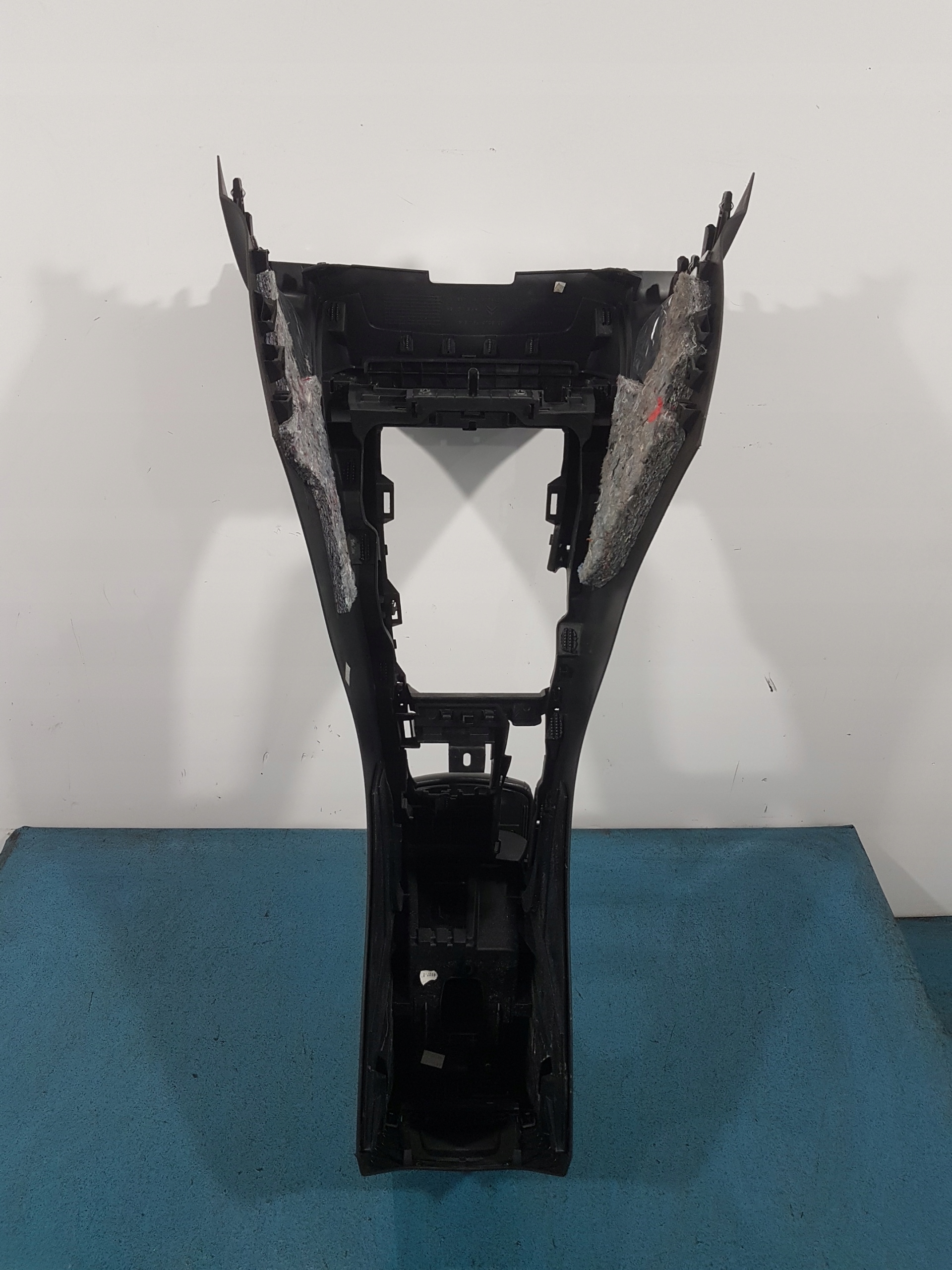 CITROEN C5 II X7 тунель середина 9682469677