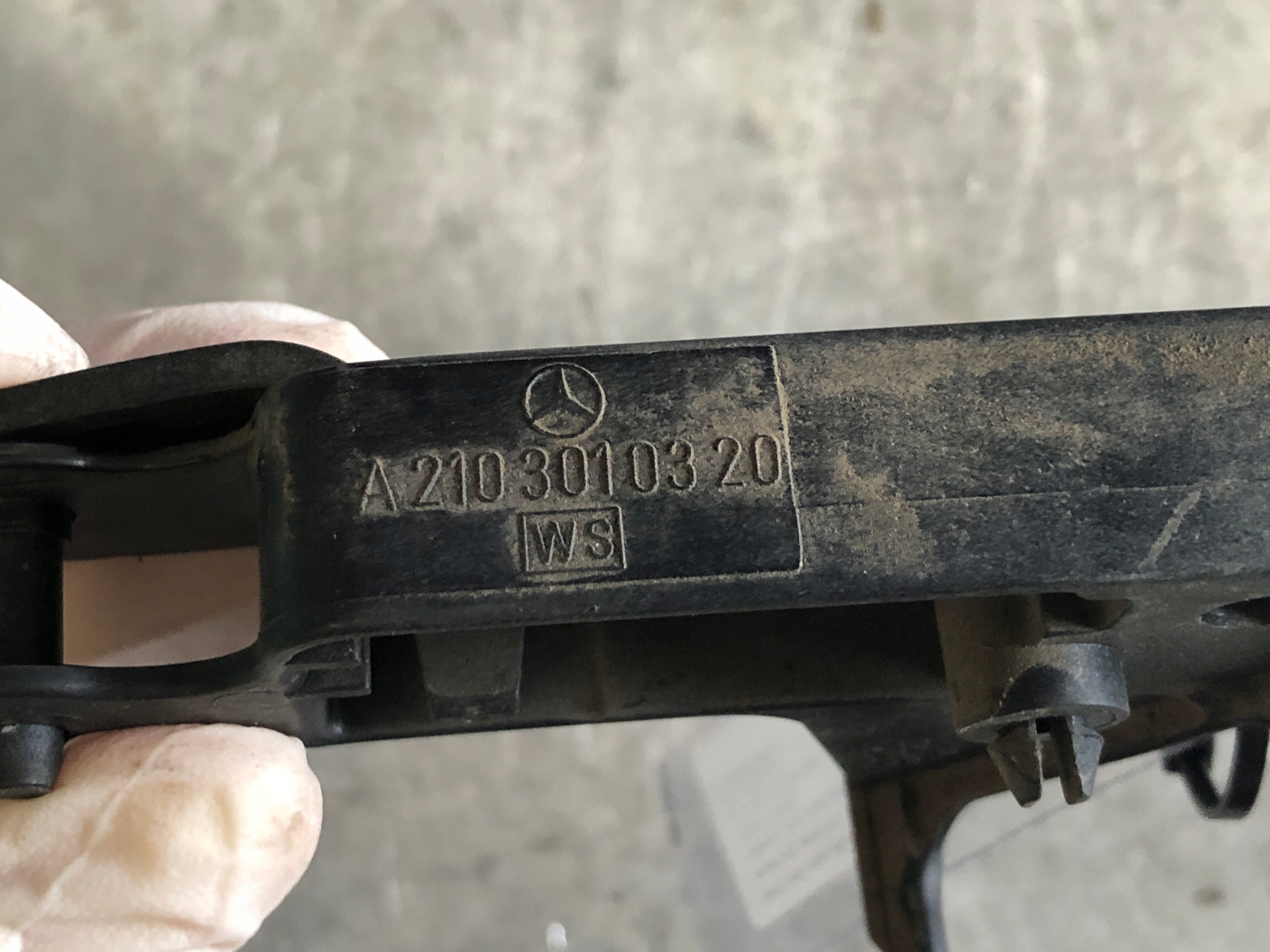 accelerator pedal Mercedes W210 lift 3,0D A2103010320