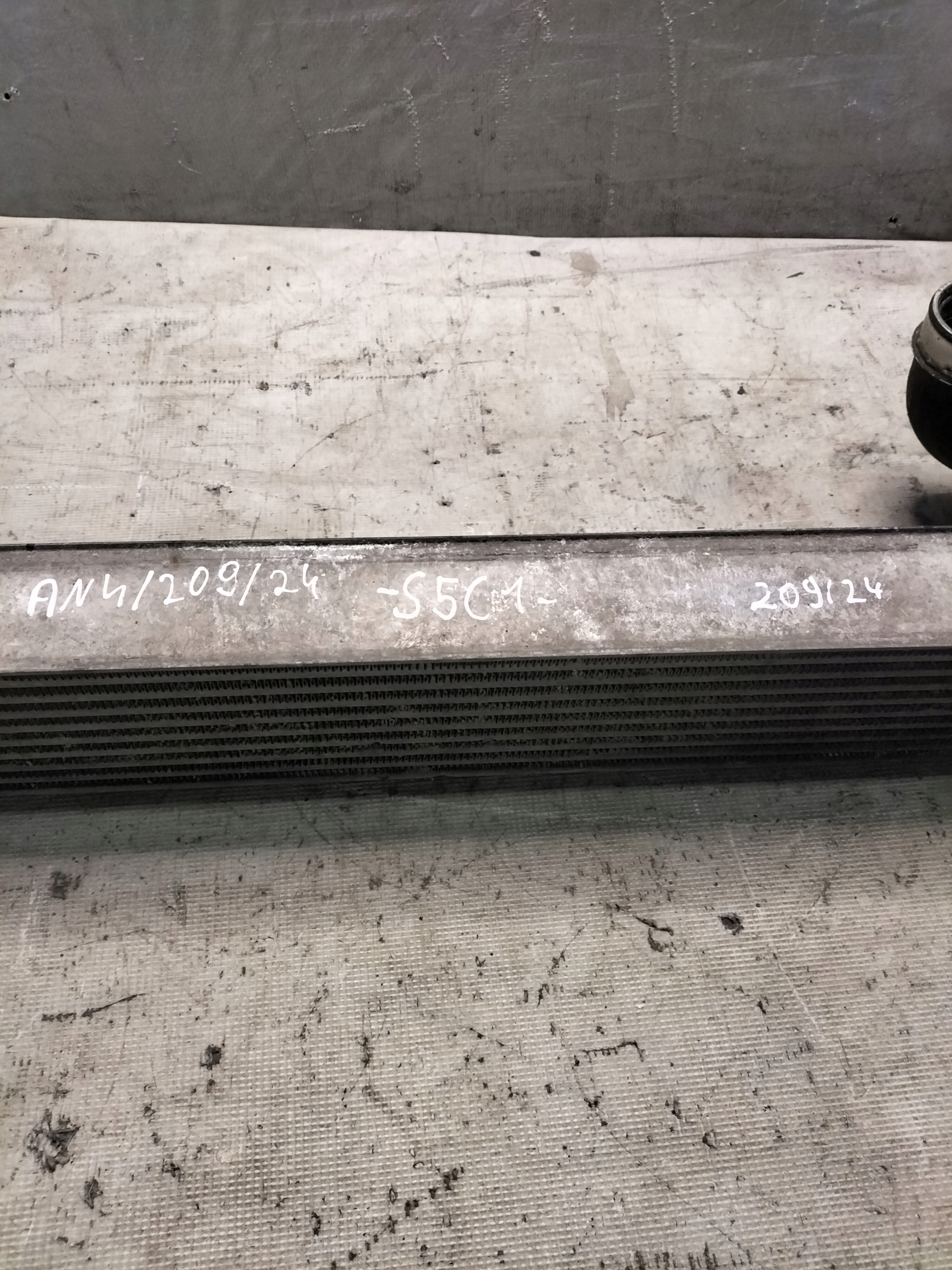 W203 C220 2.2CDI 02 INTERCOOLER Kühler