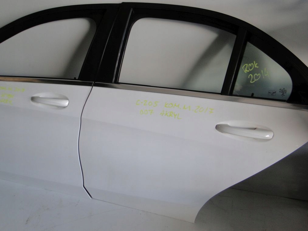 MERCEDES C KLASA W 205 DRZWI LEWE PRZÓD TYŁ AKRYL Numer katalogowy części A2057200105 A2057300105