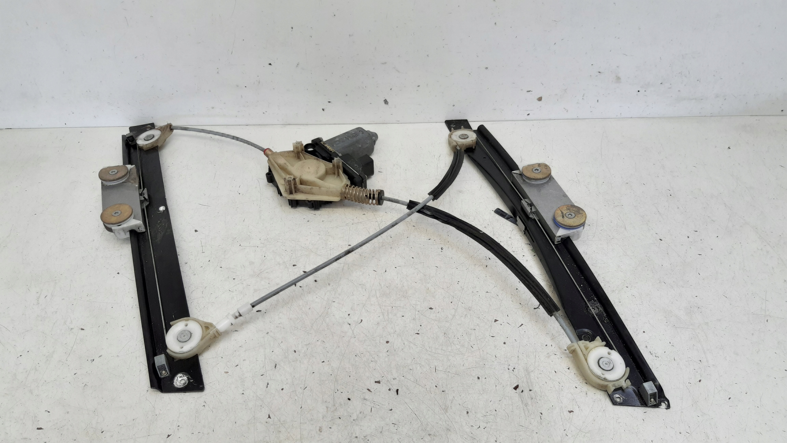 window regulator right rear part 8N8959862A Audi TT