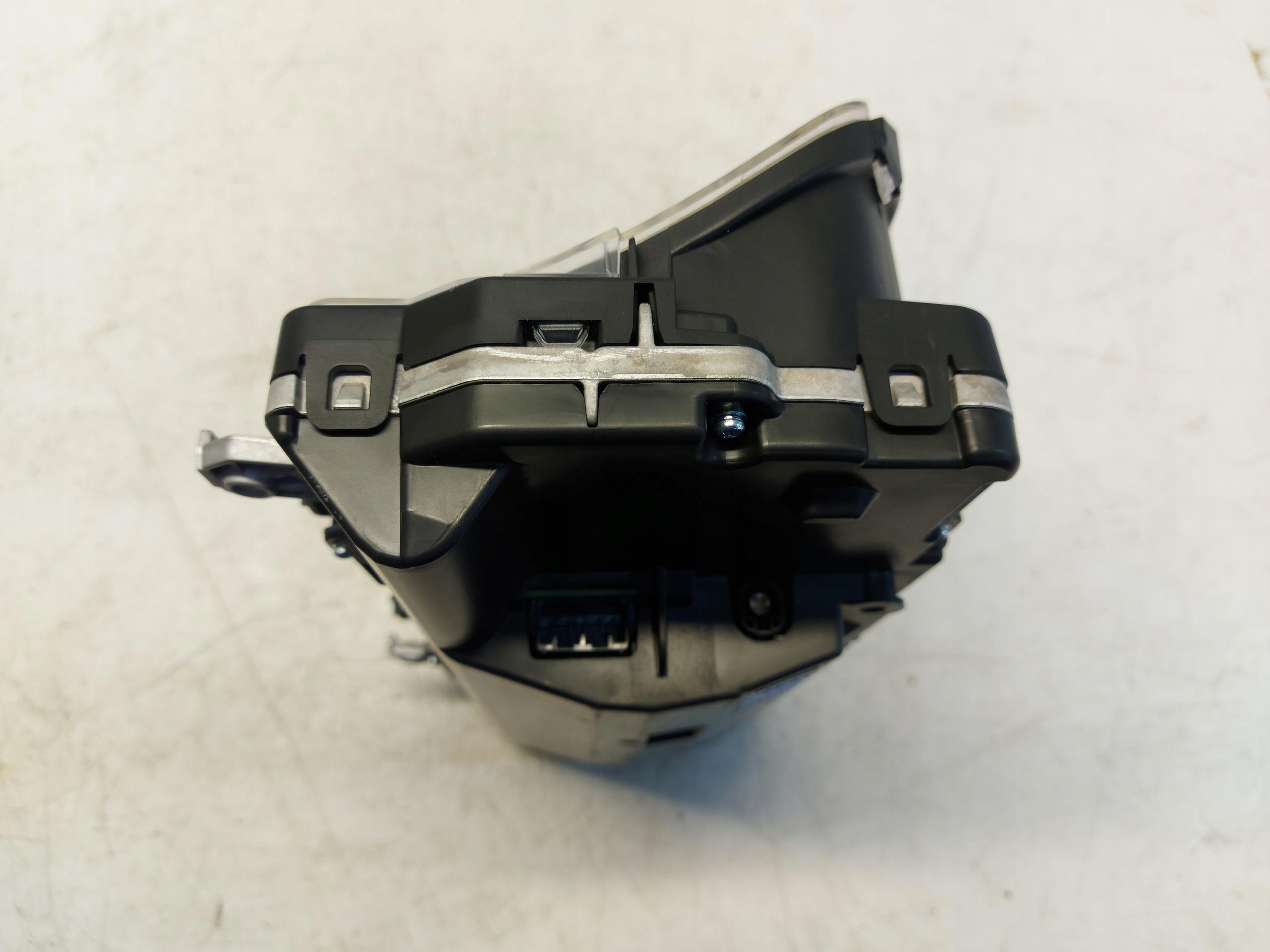 VOLVO XC40 dials dials 2.0d 32254570