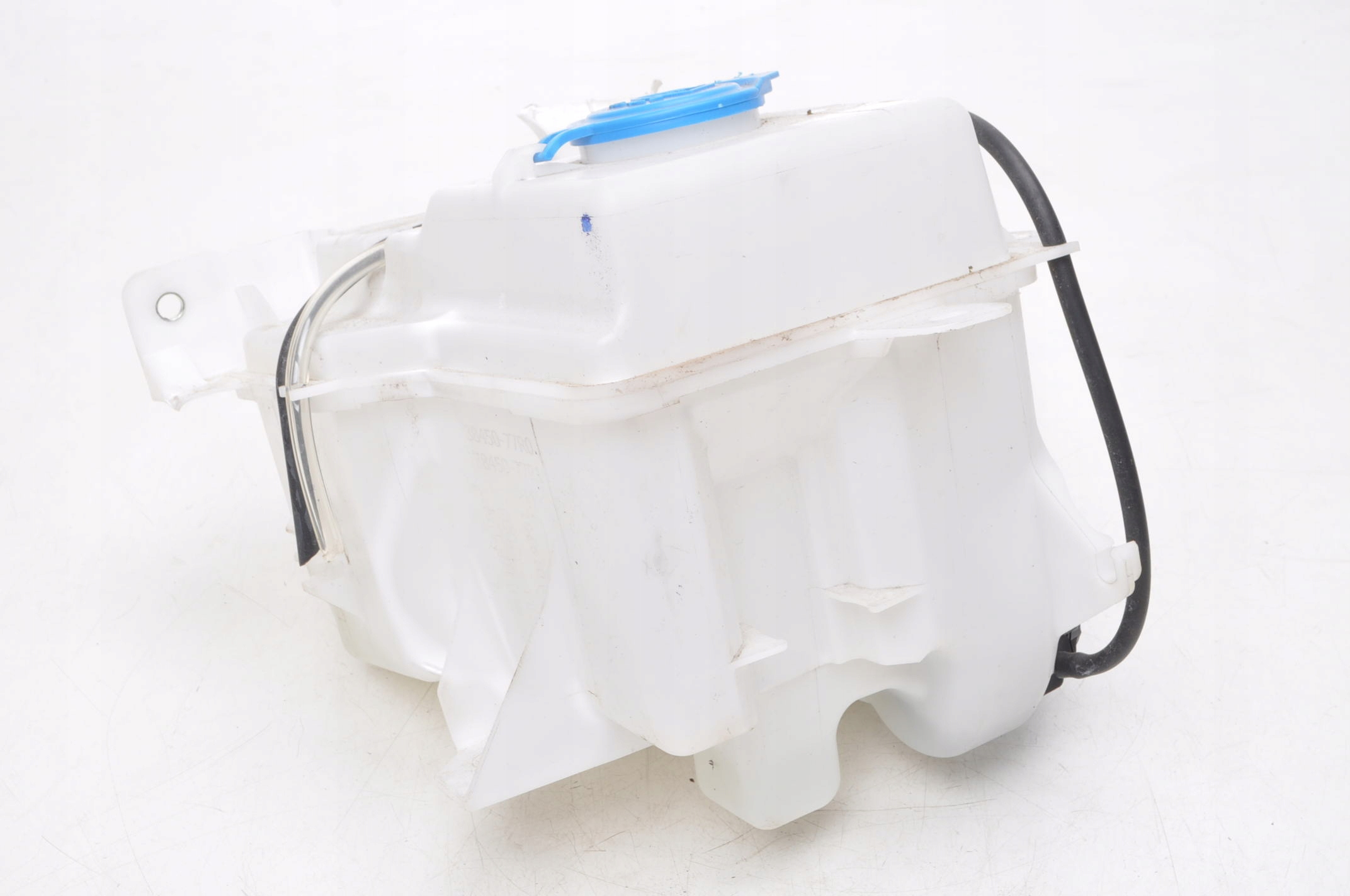 suzuki JIMNY IV 1.5 бачок омывателя 38450-77R0