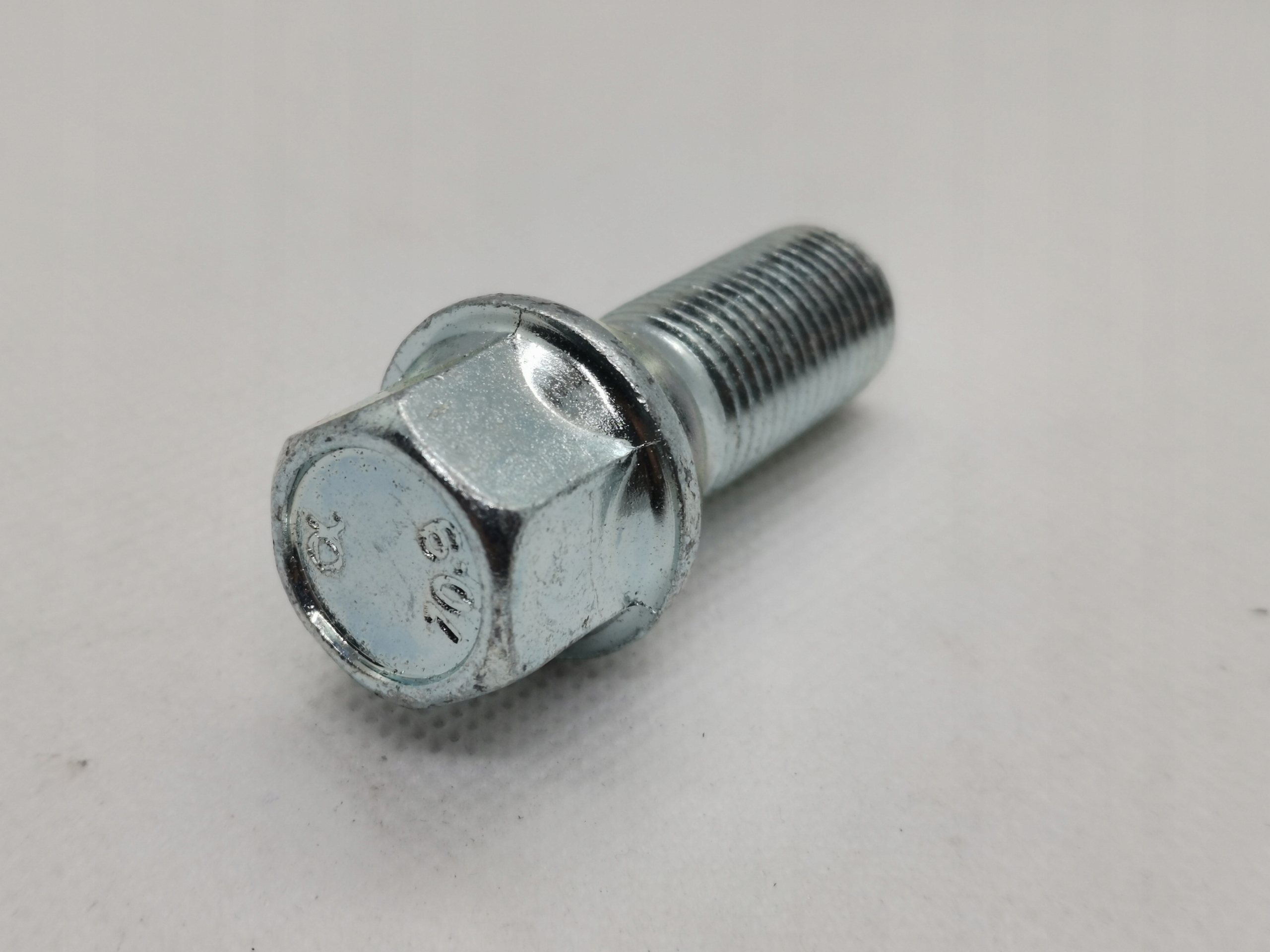 Niemieckie Śruby 14x1,5 28s VW Seat Skoda Audi alu Typ samochodu 4x4/SUV Samochody dostawcze Samochody kempingowe Samochody osobowe