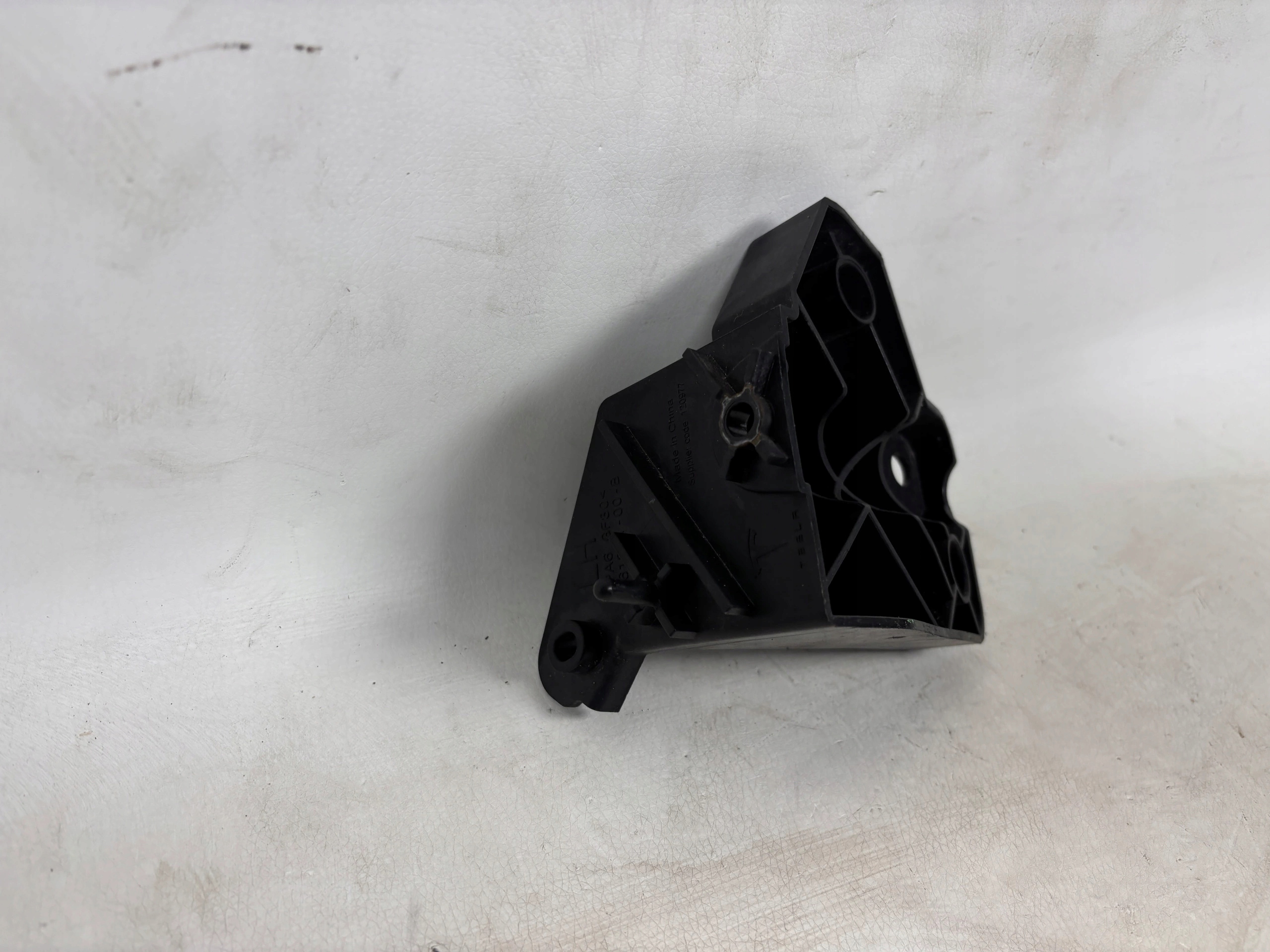 Tesla S Halter Leuchte 10613301-00-B