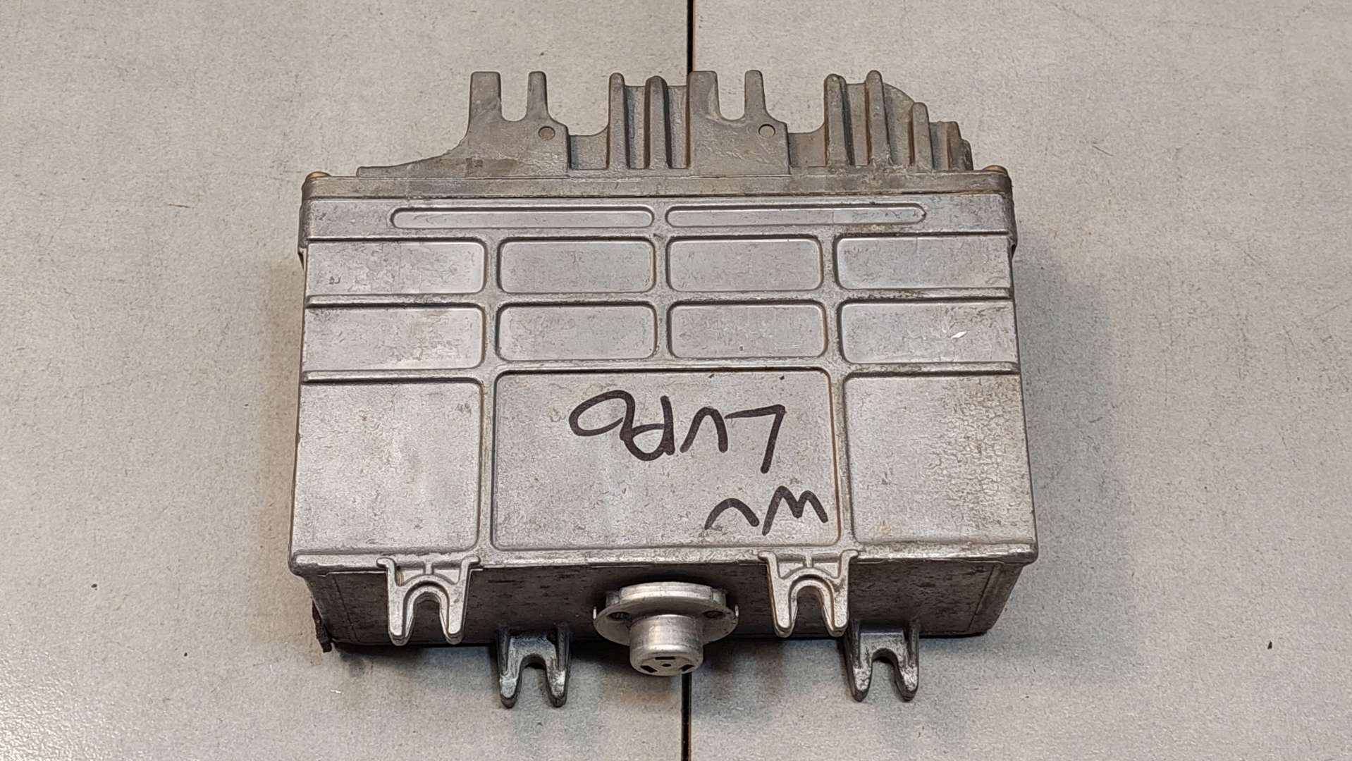 control unit of the engine SEAT AROSA 1.0 030906027AH