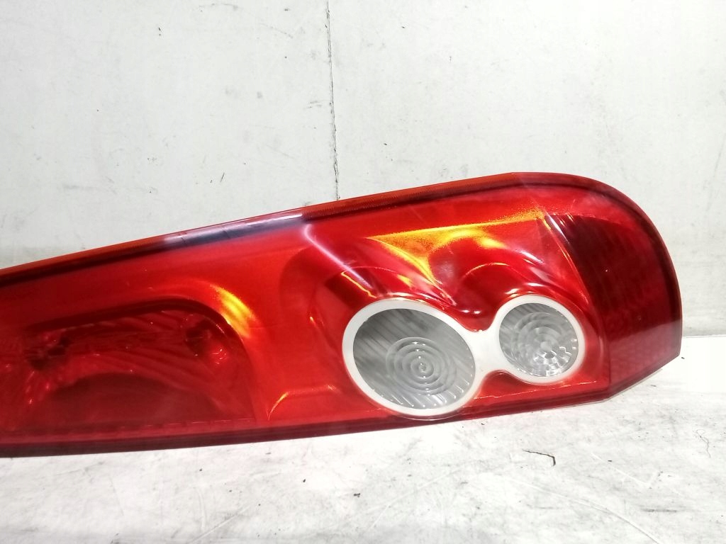 Ford Fiesta MK6 lift 5D light right rear part rear