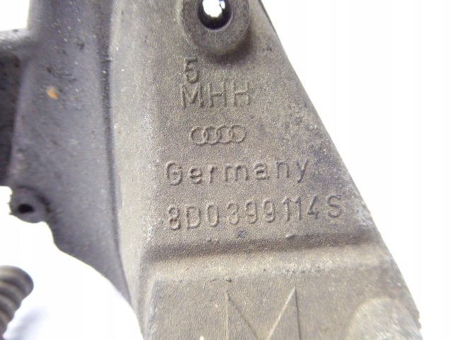 AUDI A4 B5 8D5 97-01 ŁAPA WSPORNIK SKRZYNI 2.4 V6 ALF Typ silnika Benzyna