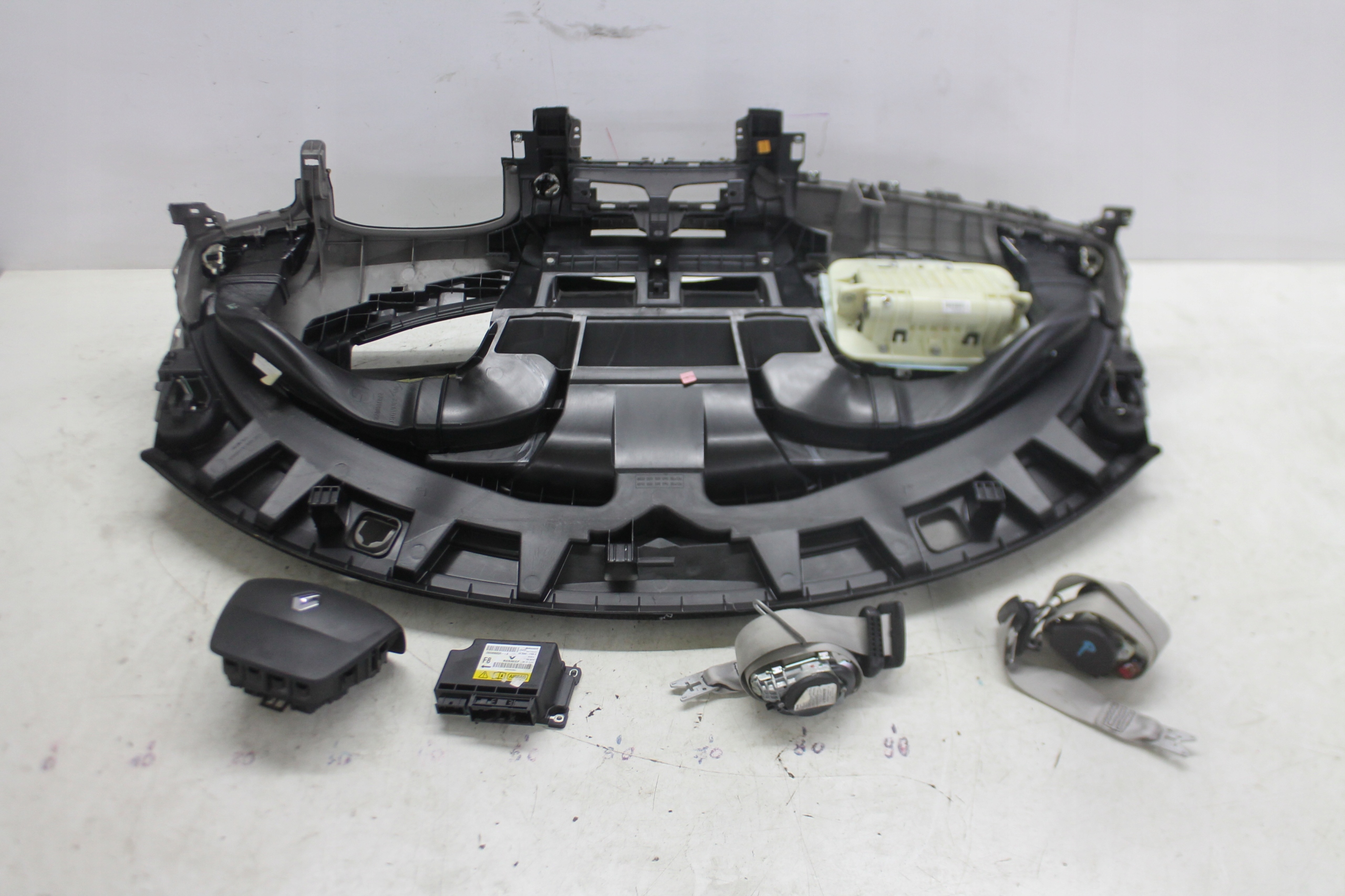 console dashboard instrument panel tension belt airbag RENAULT SCENIC III LIFT 13-16