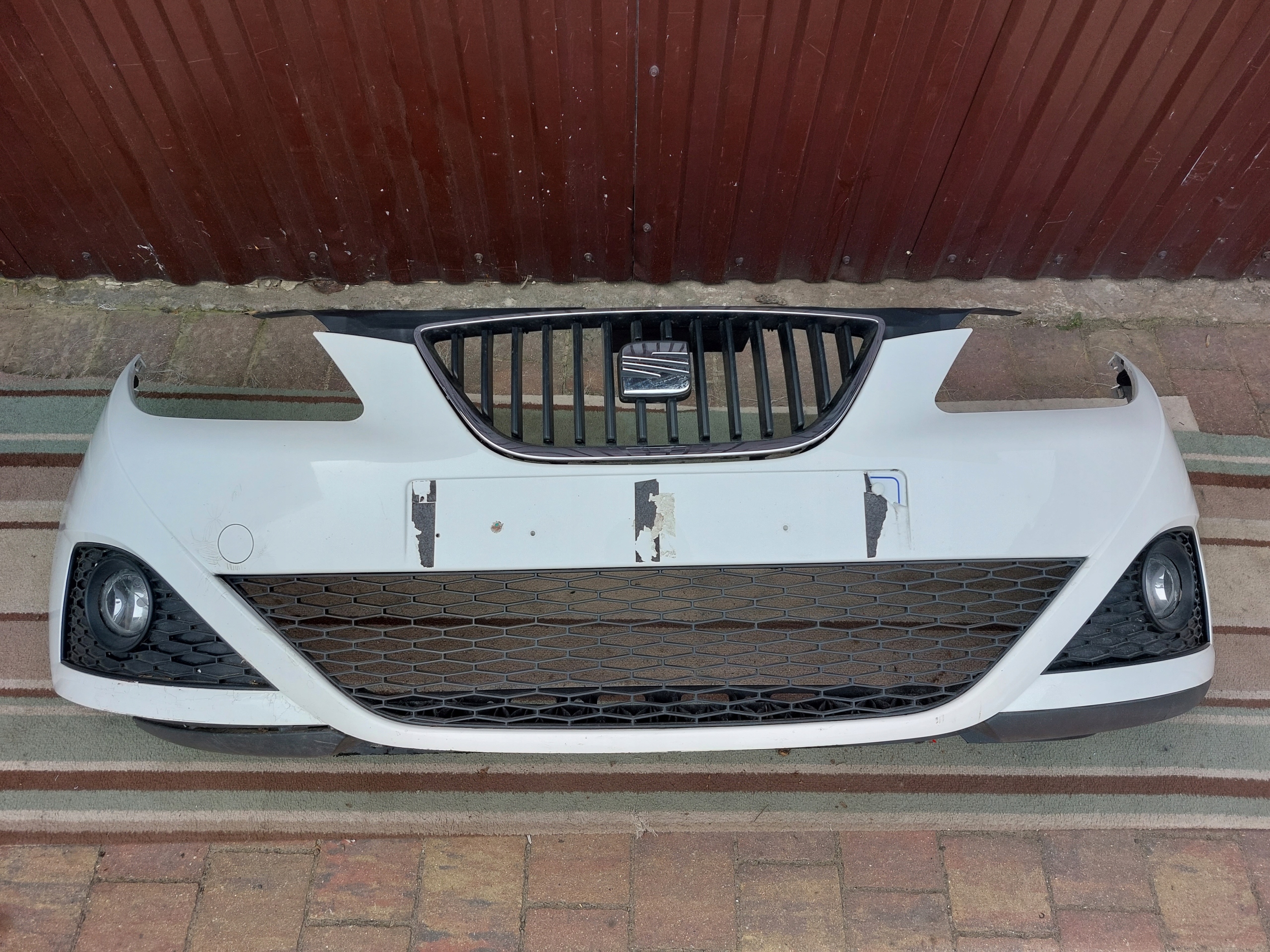 bumper front SEAT IBIZA IV 6J BIALY