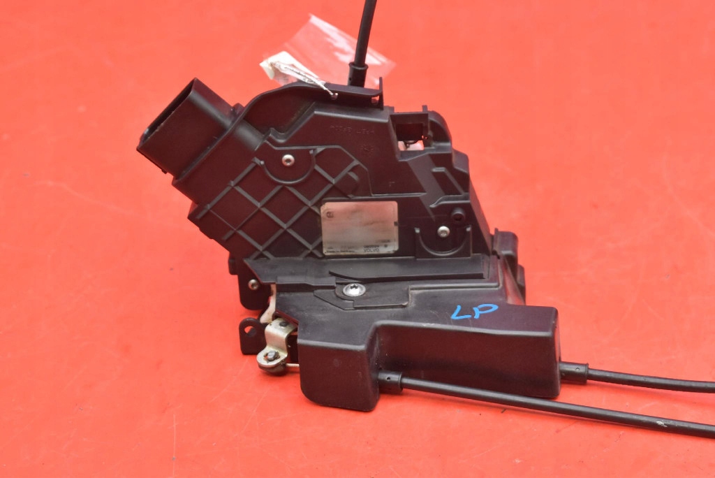 lock door left front front EU VOLVO S70 V70 3 III 07-13